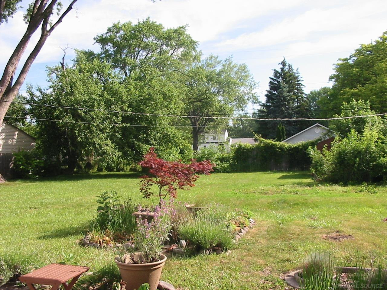 23909 Talbot Street, Saint Clair Shores, MI 48082 — Photo 4