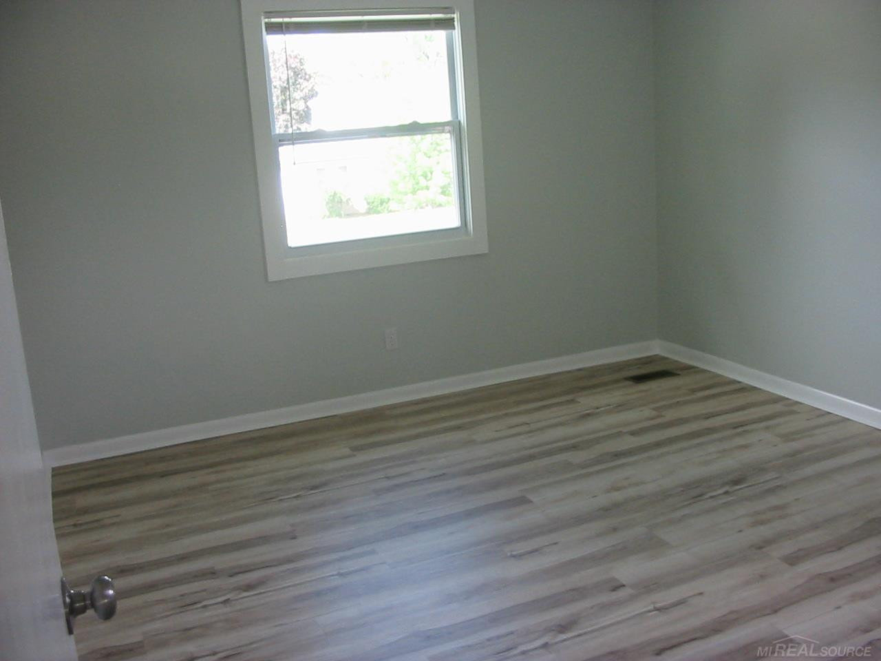 23909 Talbot Street, Saint Clair Shores, MI 48082 — Photo 10