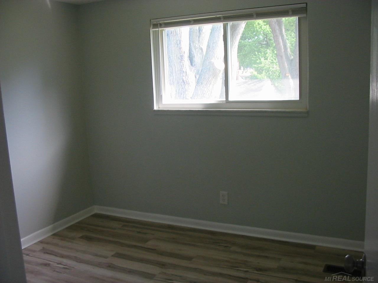 23909 Talbot Street, Saint Clair Shores, MI 48082 — Photo 11