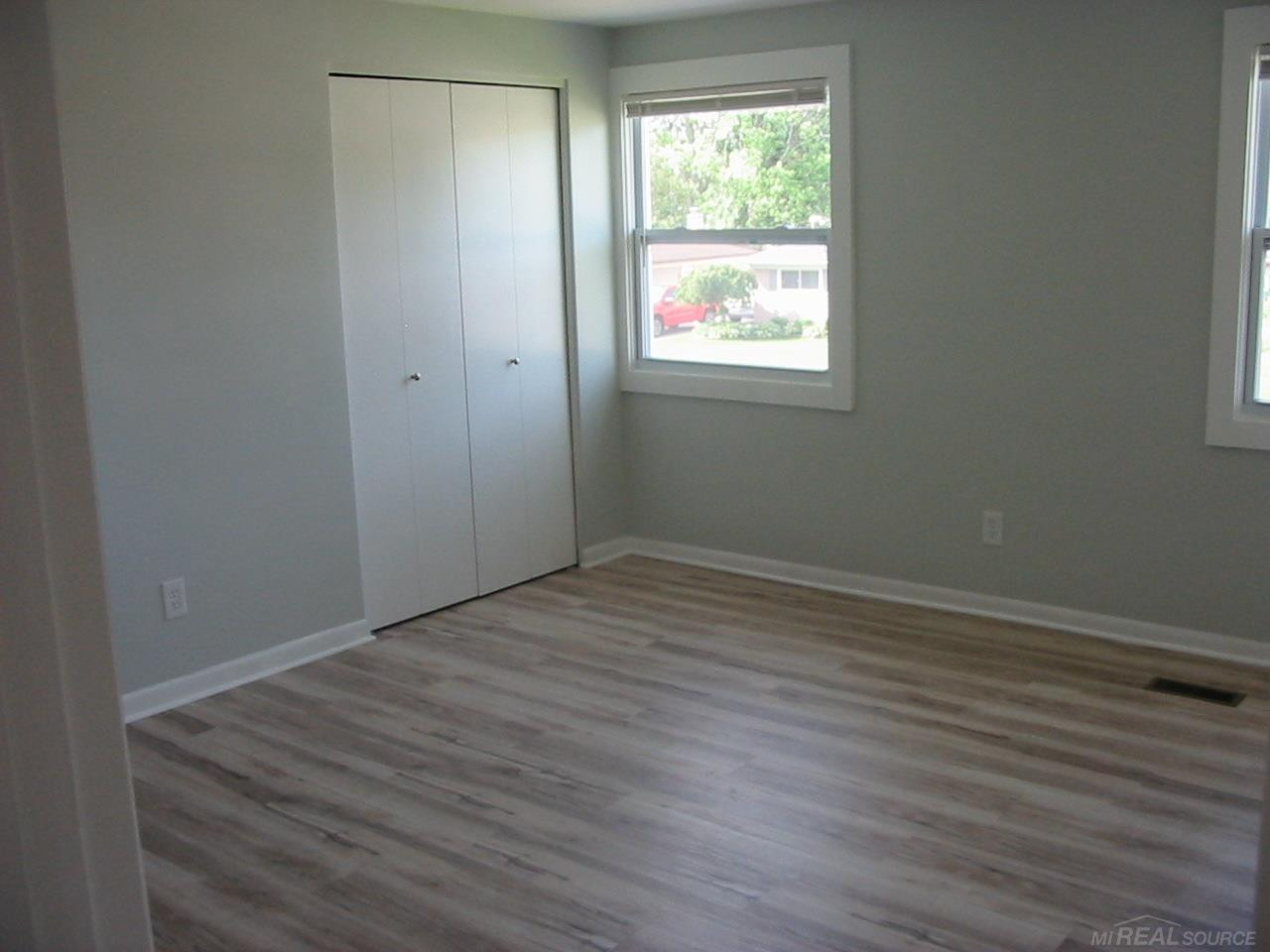 23909 Talbot Street, Saint Clair Shores, MI 48082 — Photo 12