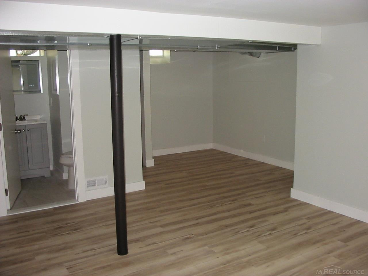 23909 Talbot Street, Saint Clair Shores, MI 48082 — Photo 17