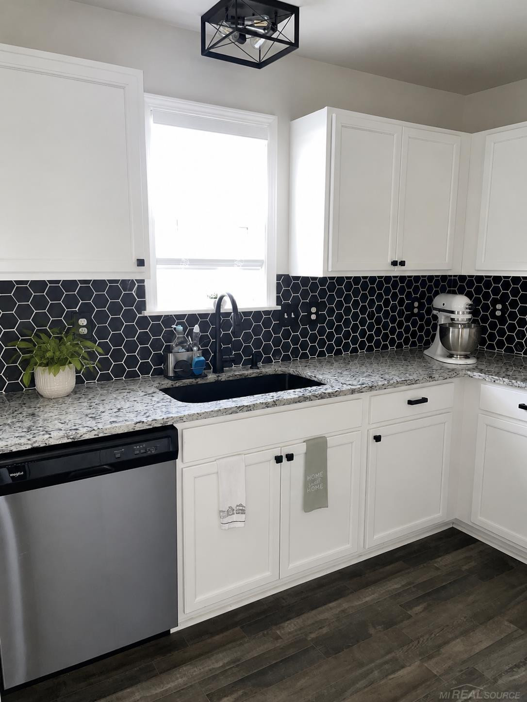 2247 HUNTER Lane, Burton, MI 48519 — Photo 5