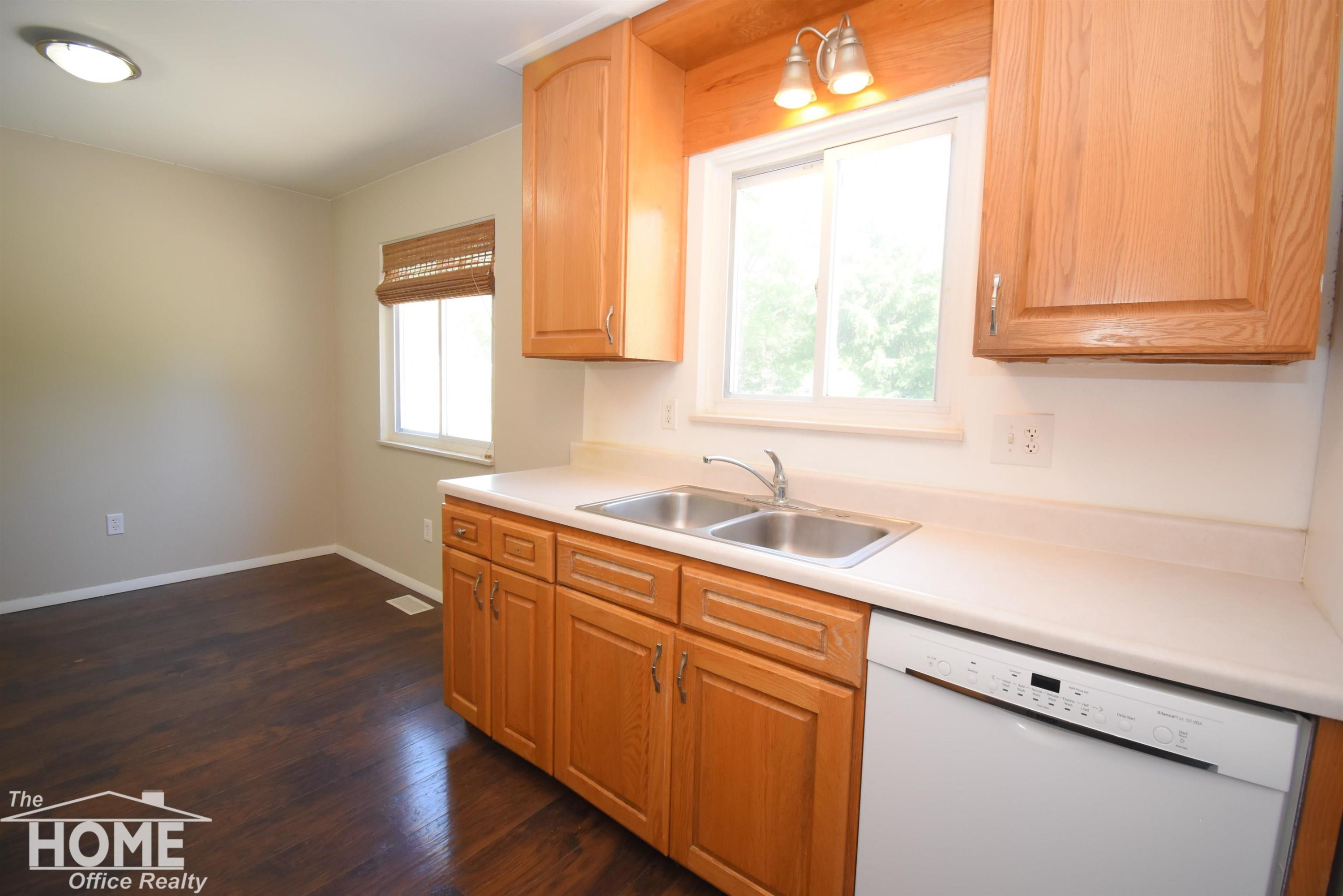 505 Wild Oak Lane, Perry, MI 48872 — Photo 12