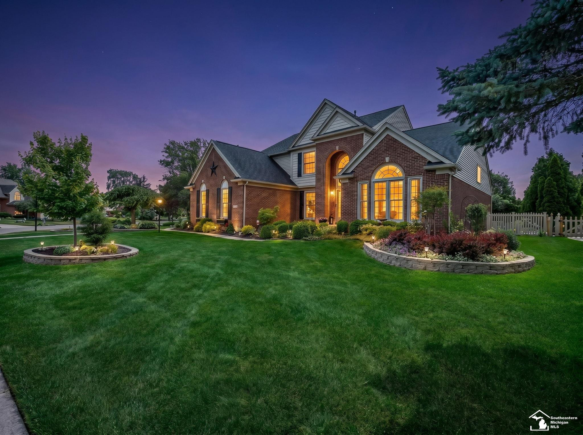 816 Regents Park Drive, Monroe, MI 48161 — Photo 2