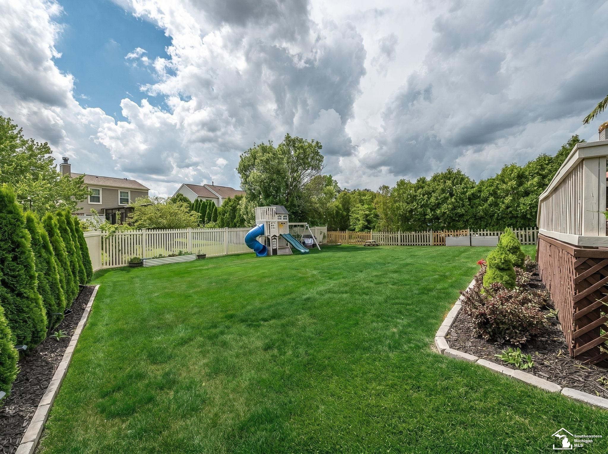 816 Regents Park Drive, Monroe, MI 48161 — Photo 49