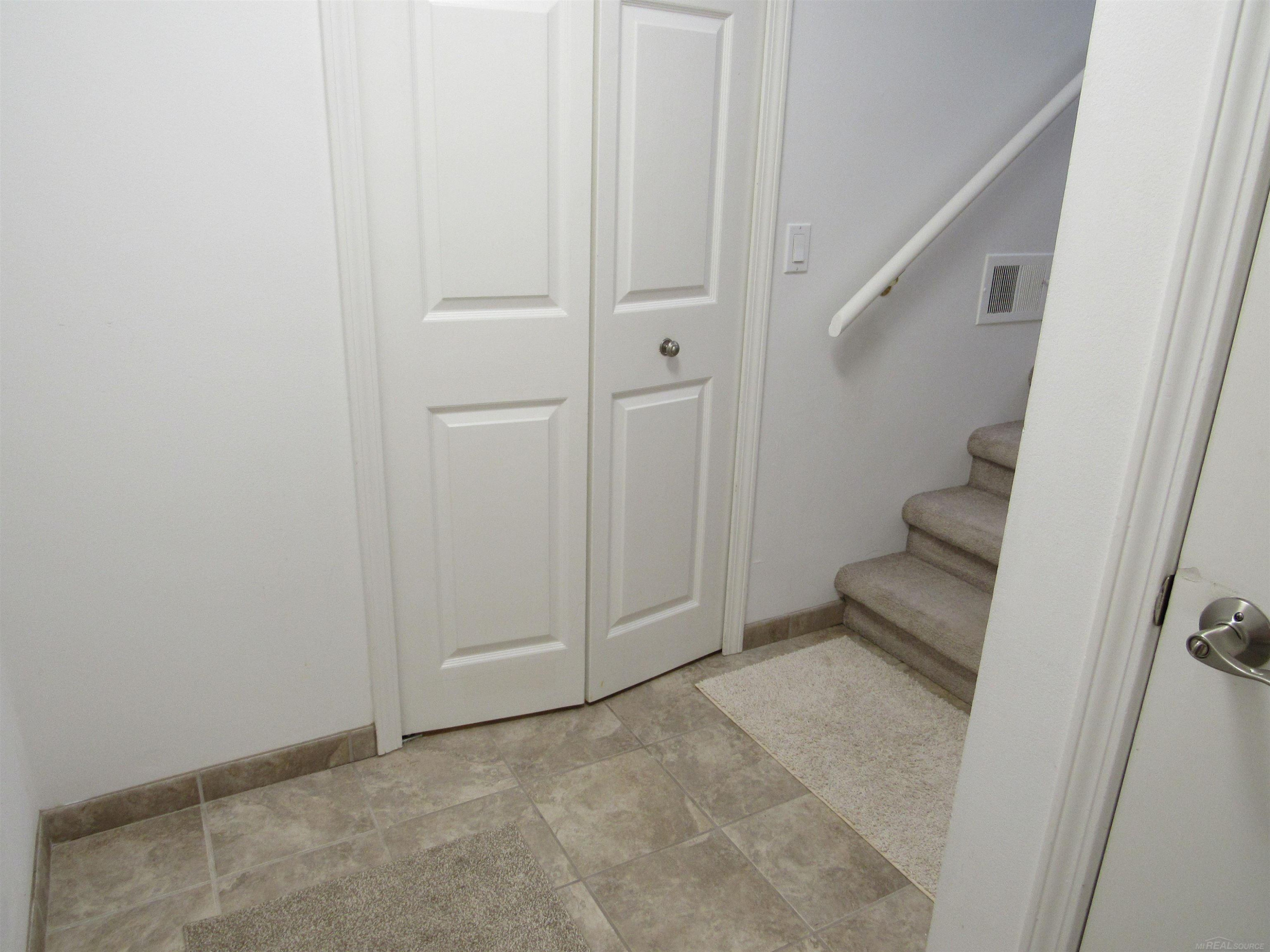 507 Country Club Drive, Saint Clair Shores, MI 48082 — Photo 3