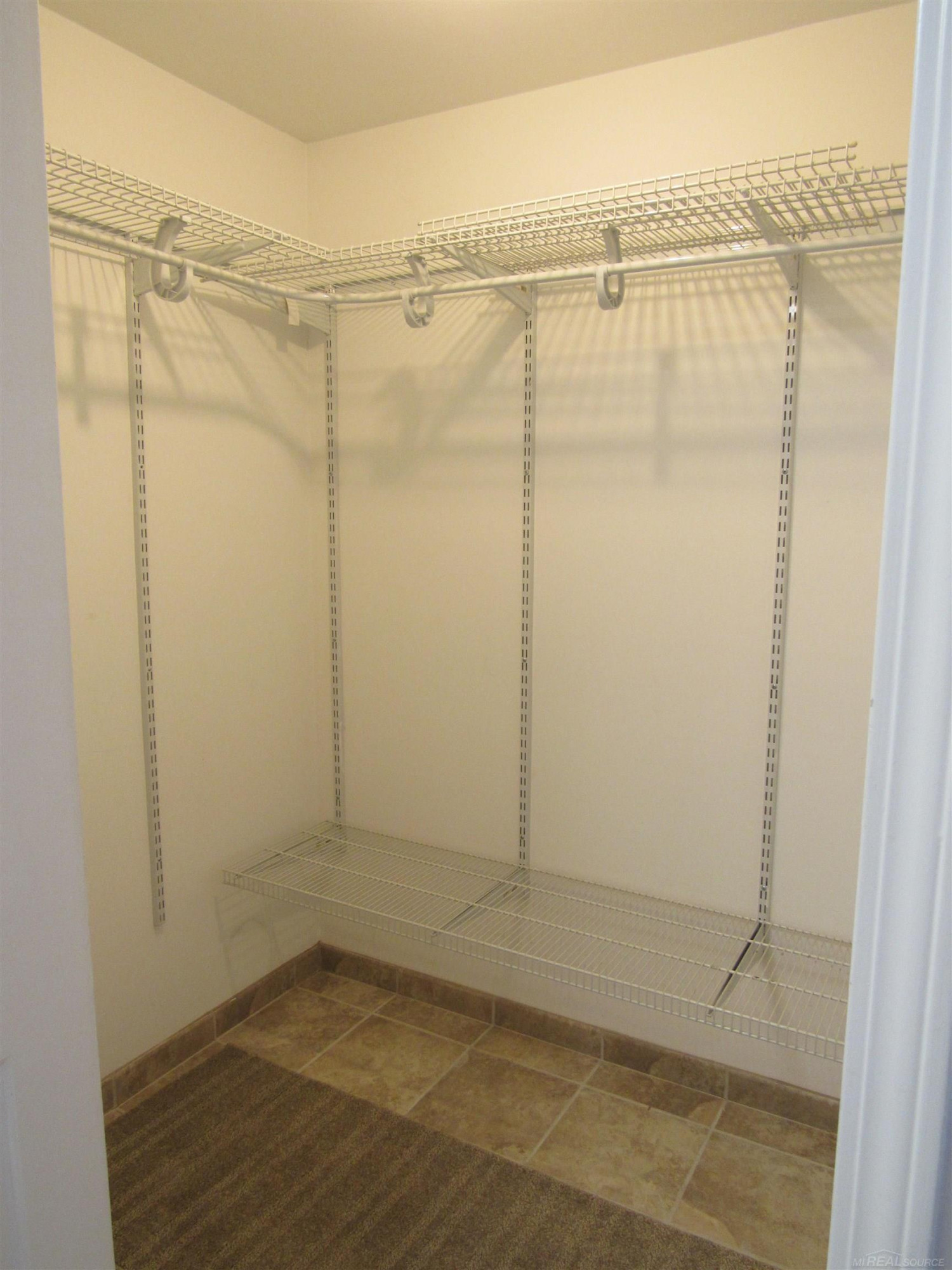 507 Country Club Drive, Saint Clair Shores, MI 48082 — Photo 4