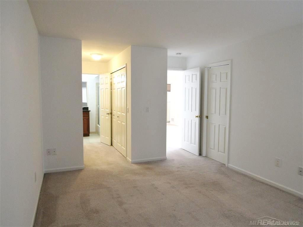 507 Country Club Drive, Saint Clair Shores, MI 48082 — Photo 15