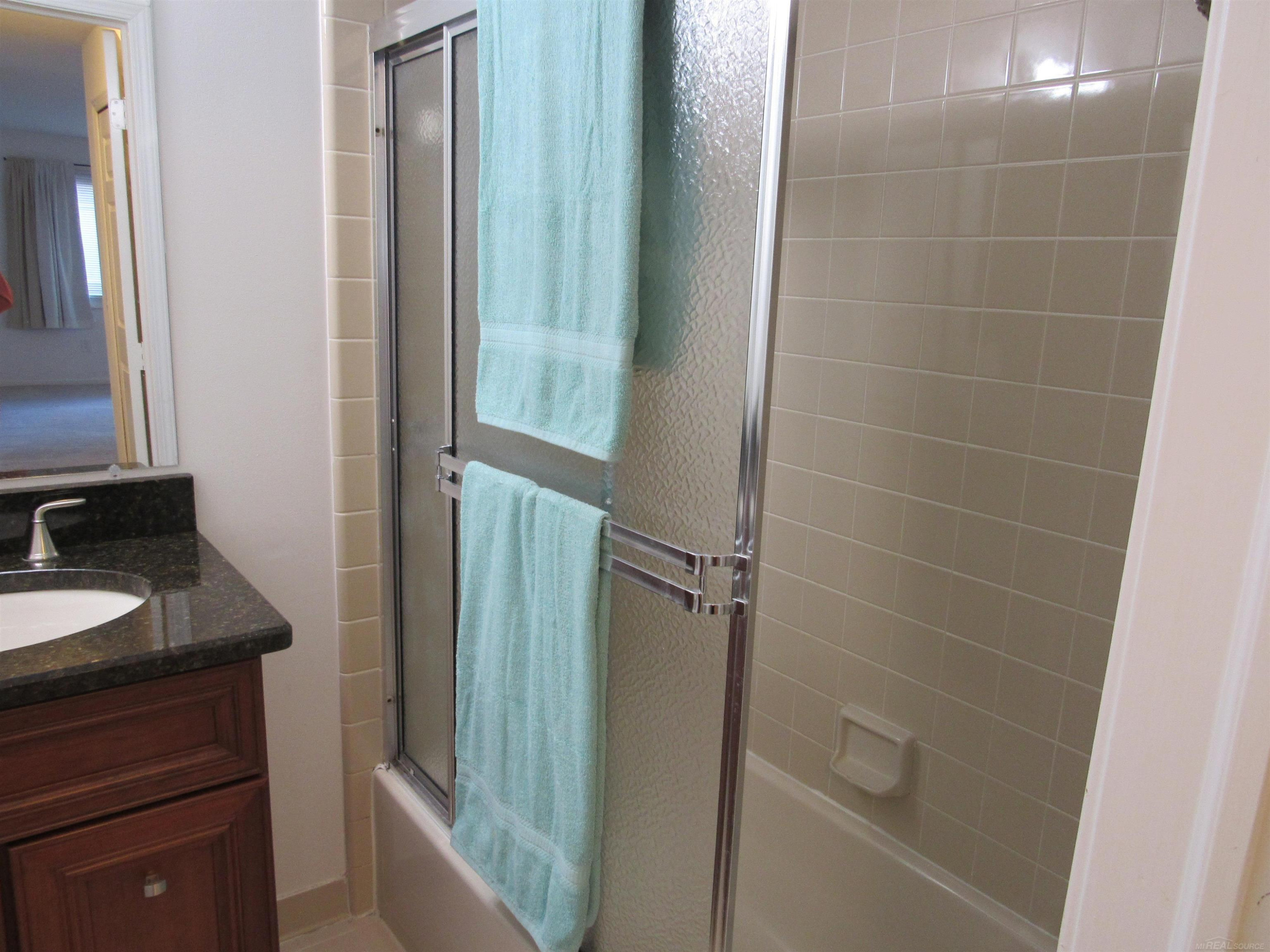 507 Country Club Drive, Saint Clair Shores, MI 48082 — Photo 18