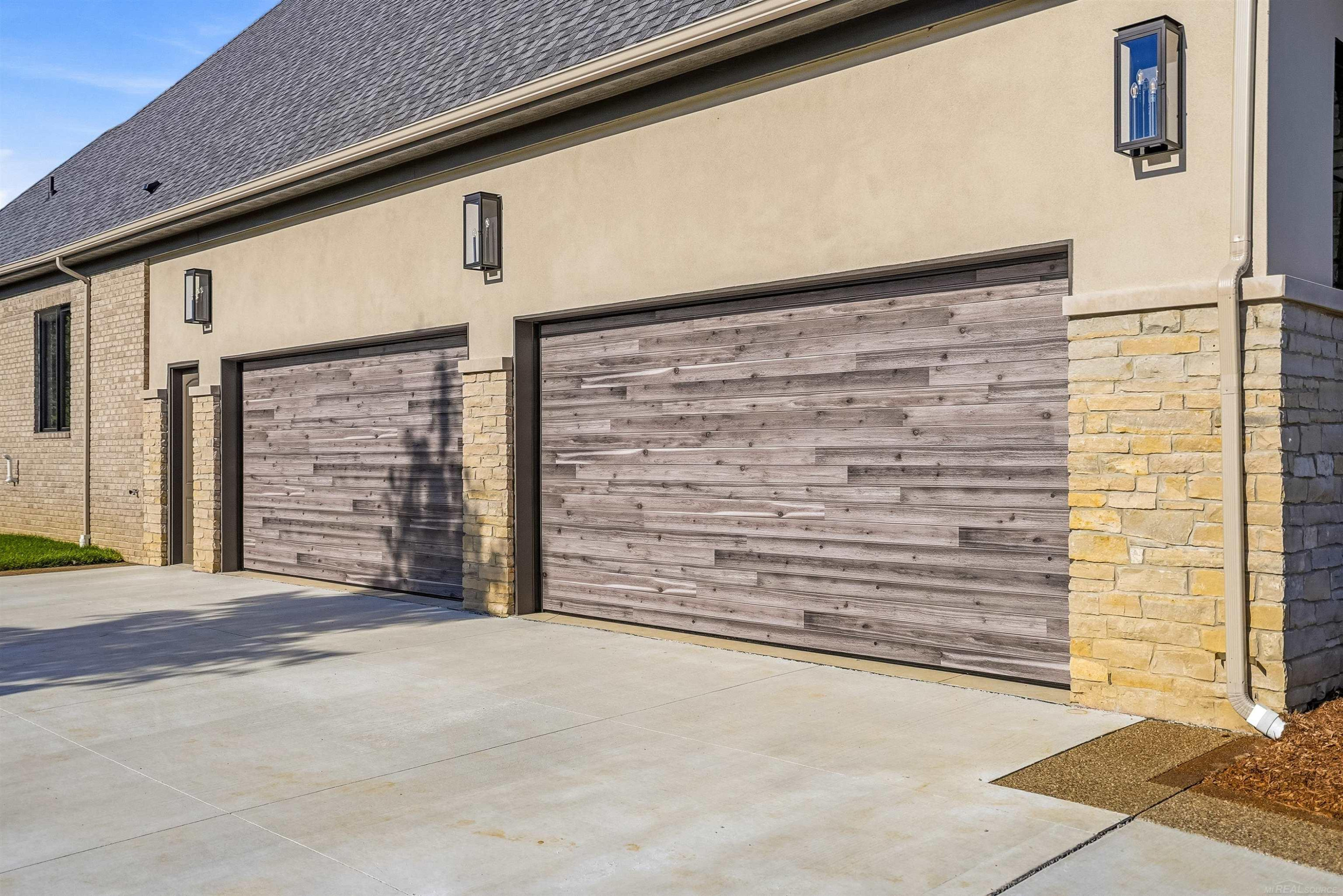 5803 Cotswold Drive, 17, MI — Photo 7