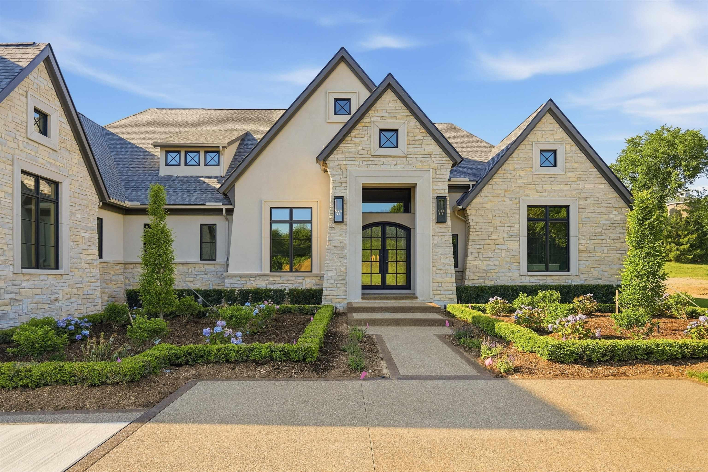 5803 Cotswold Drive, 17, MI — Photo 10