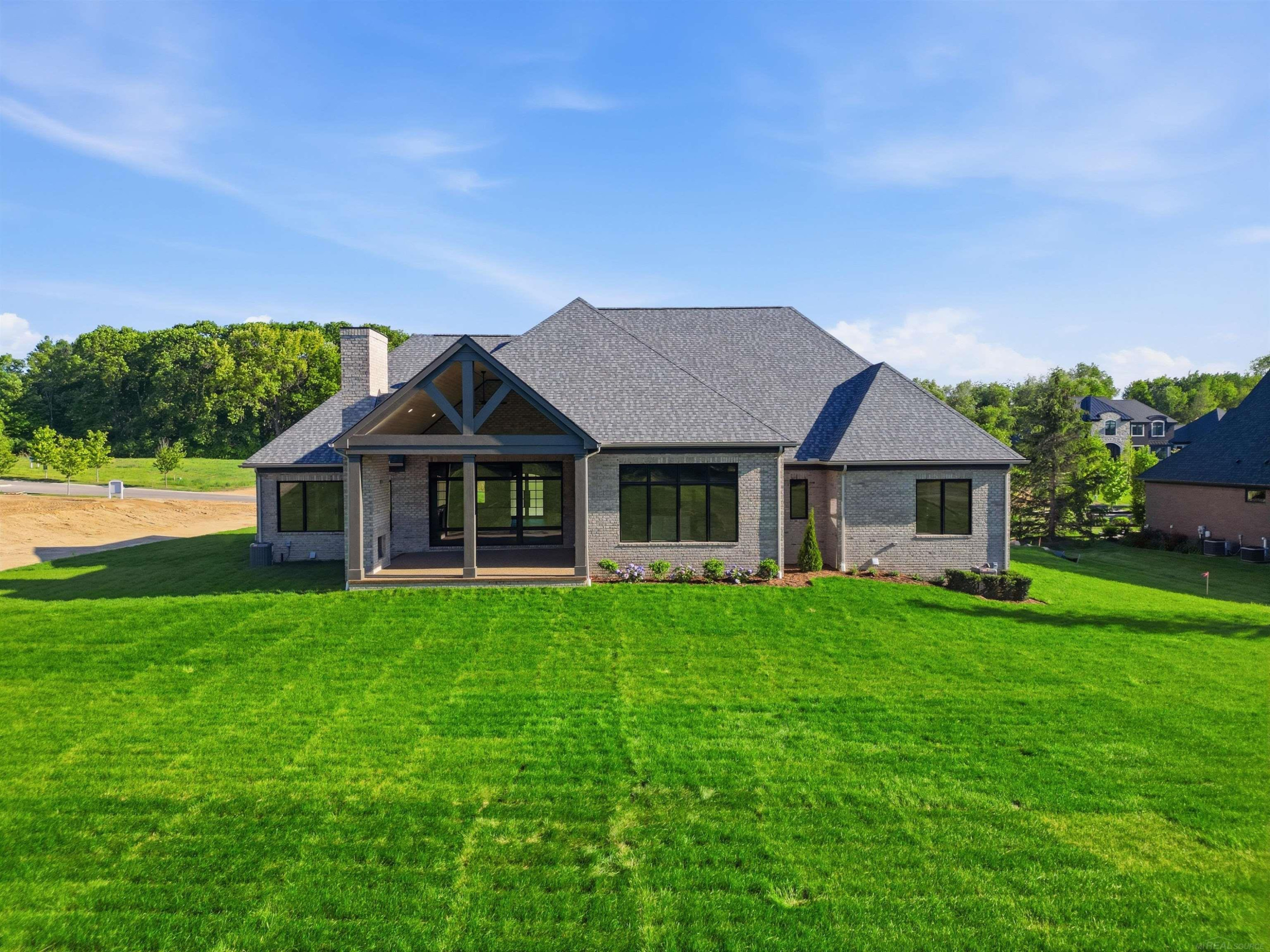 5803 Cotswold Drive, 17, MI — Photo 11