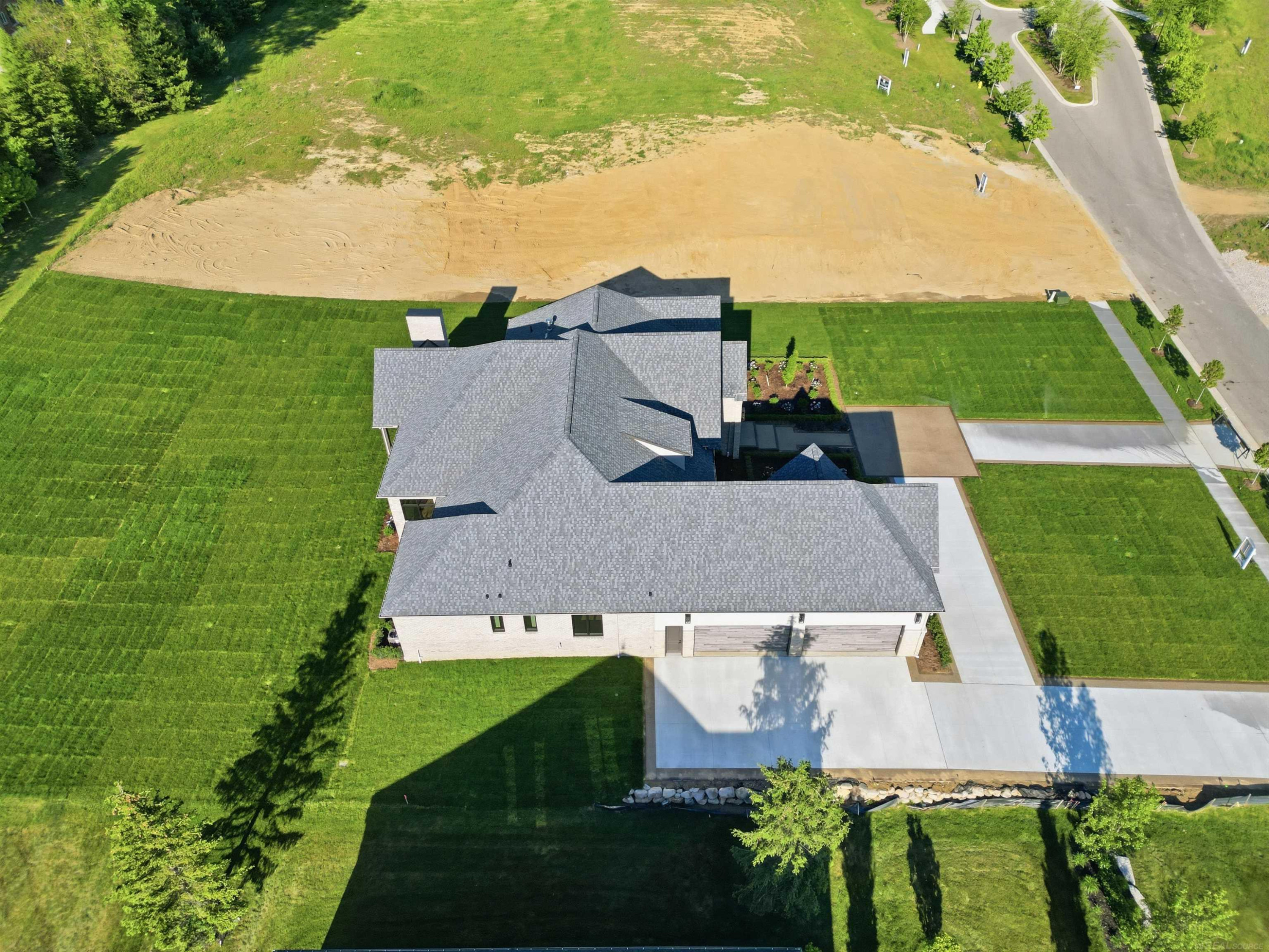 5803 Cotswold Drive, 17, MI — Photo 19