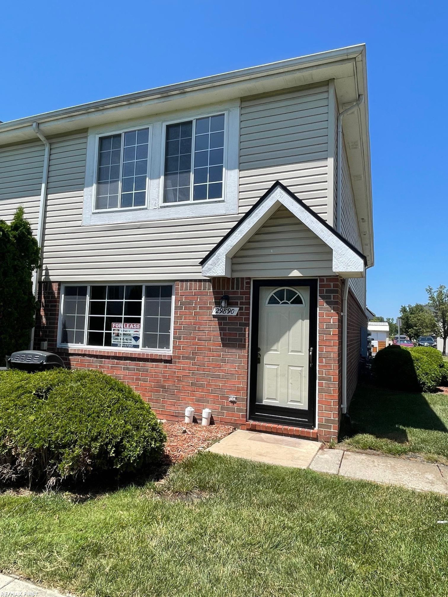 29890 Donna Lane, MI 48047