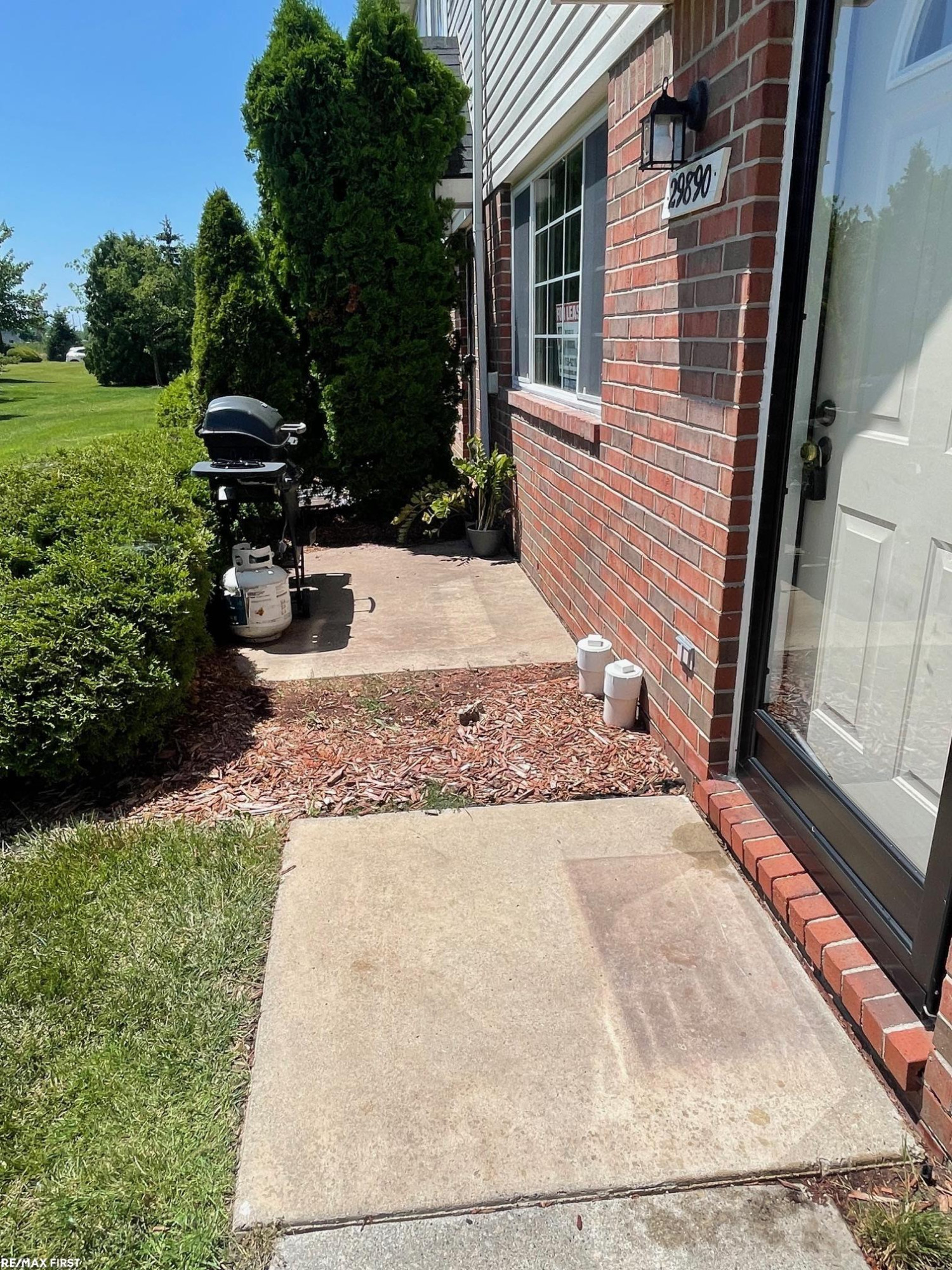 29890 Donna Lane, MI 48047 — Photo 2