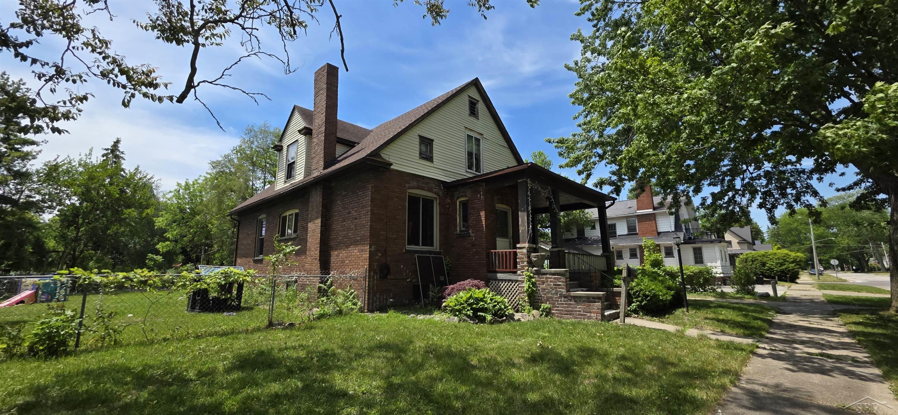 413 Waller Street, Saginaw, MI 48602 — front exterior
