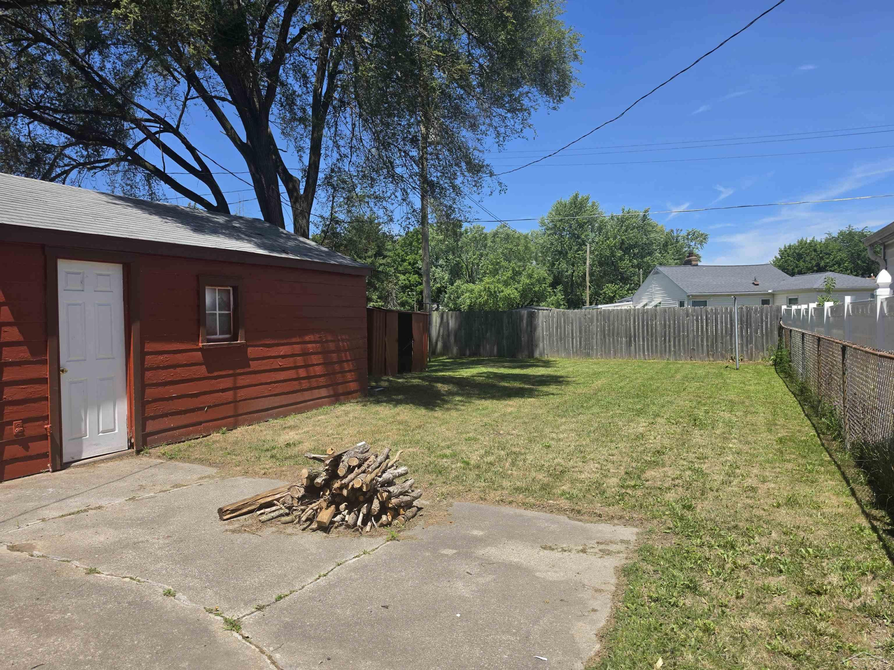 1424 Acacia Street, Saginaw, MI 48602 — Photo 17