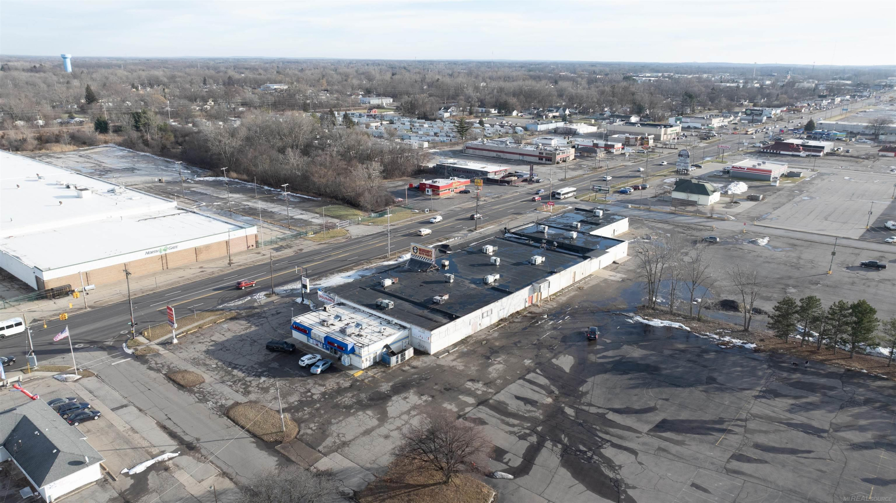 3316-3410 S Dort Highway, Flint, MI 48507