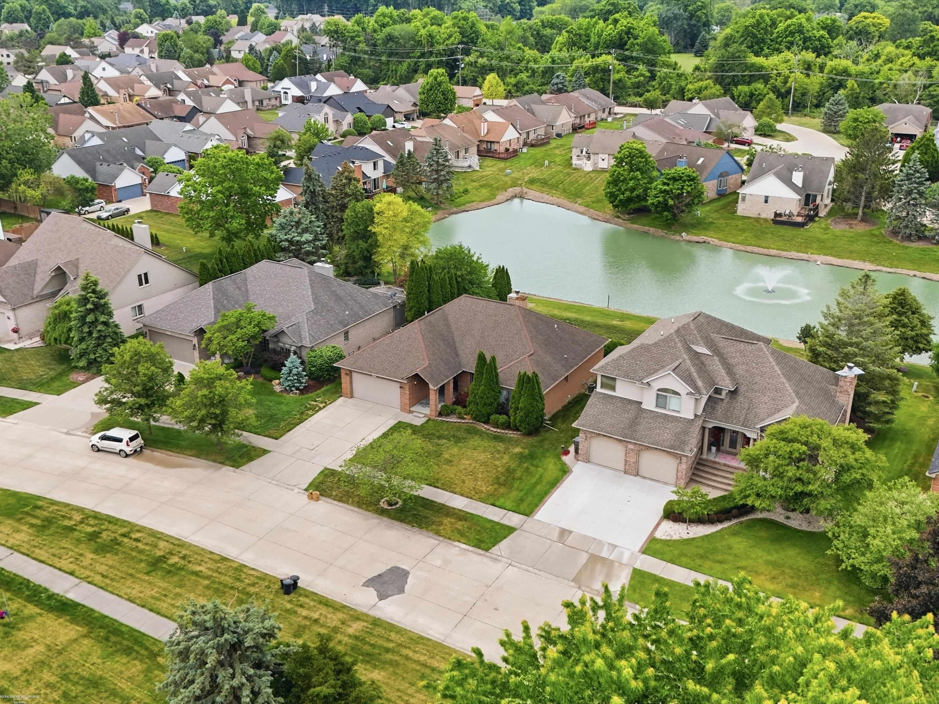 41891 Clinton Pines Drive, Clinton Twp, MI 48038 — Photo 2
