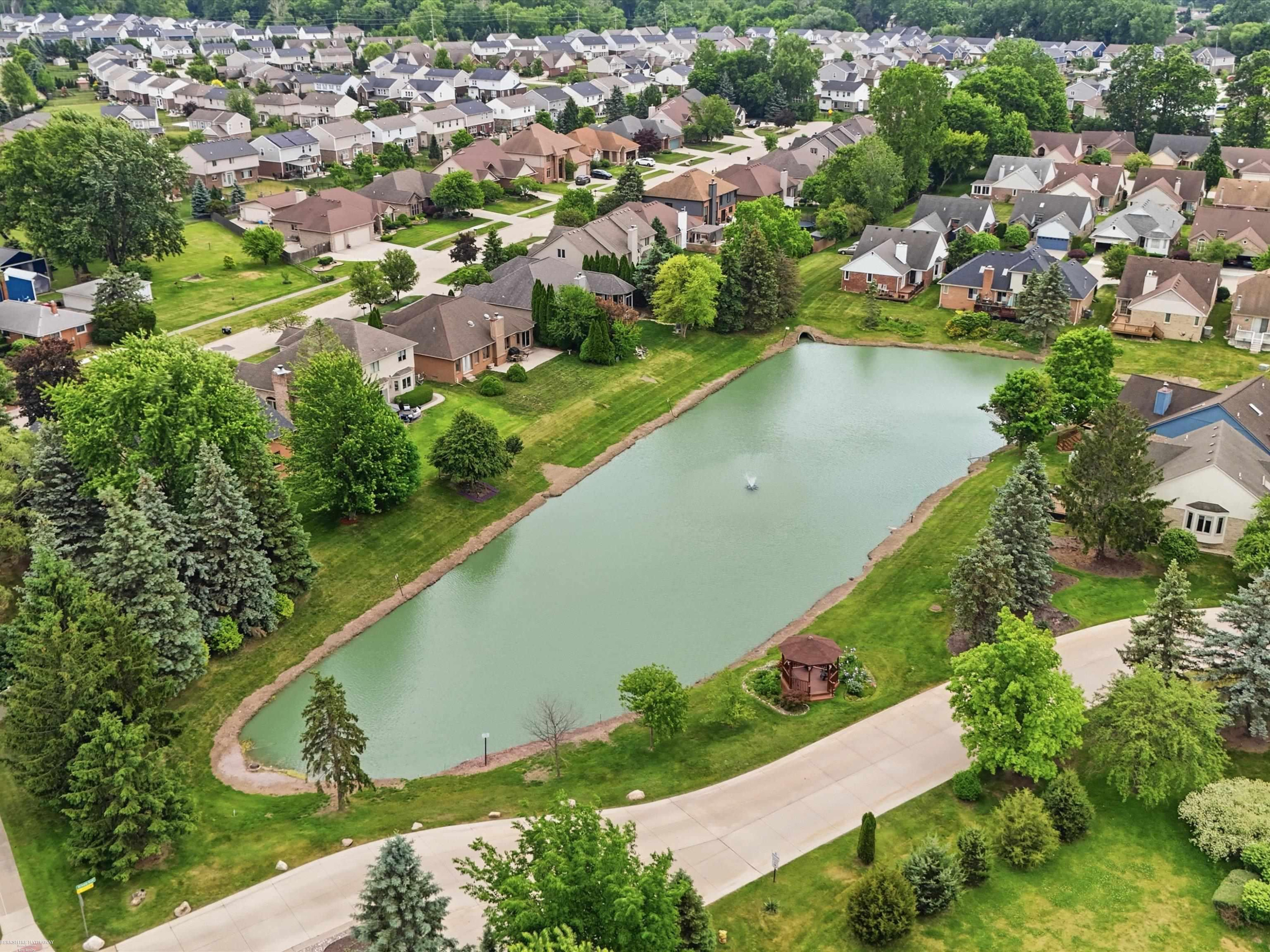 41891 Clinton Pines Drive, Clinton Twp, MI 48038 — Photo 8