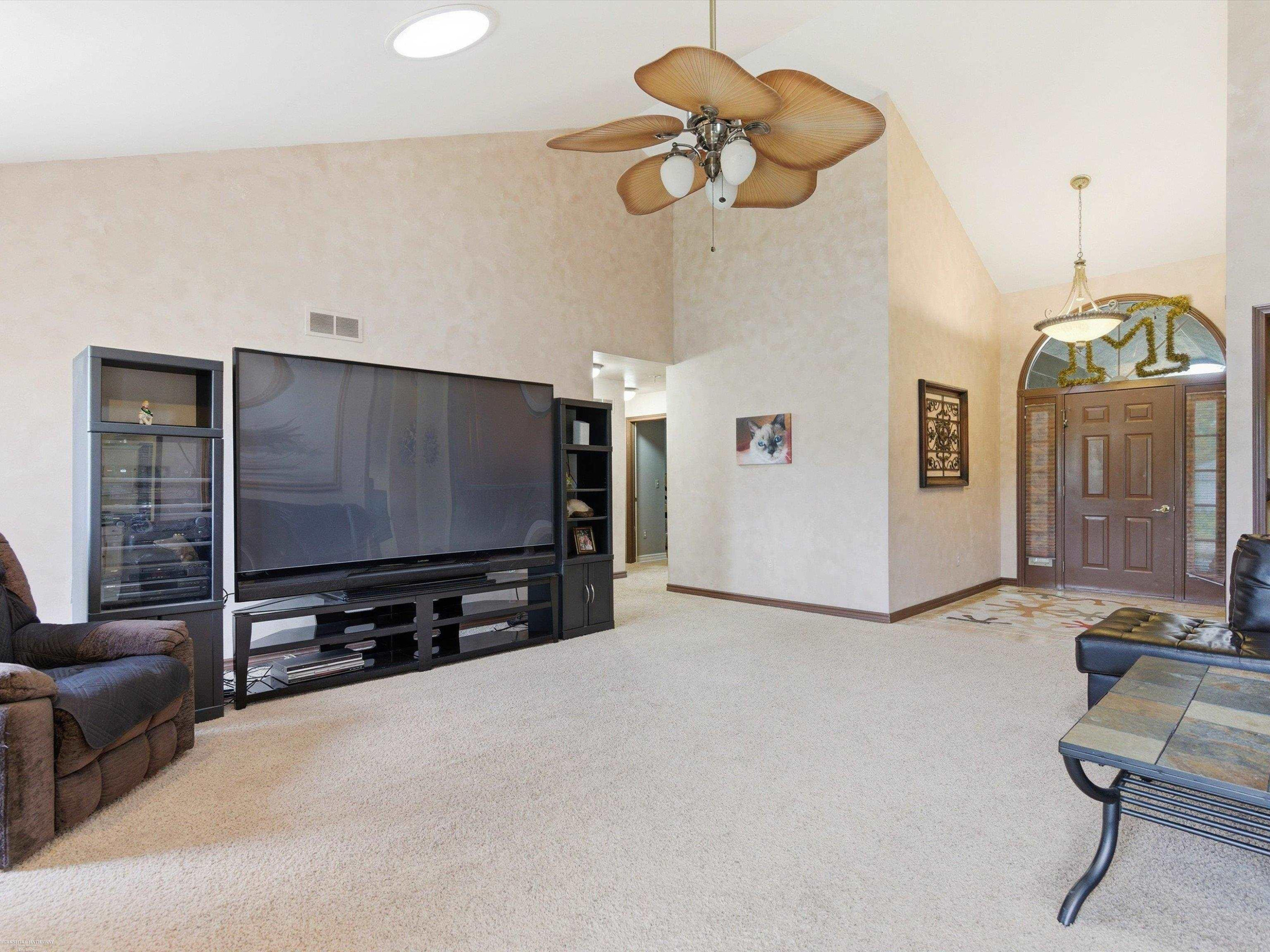 41891 Clinton Pines Drive, Clinton Twp, MI 48038 — Photo 13