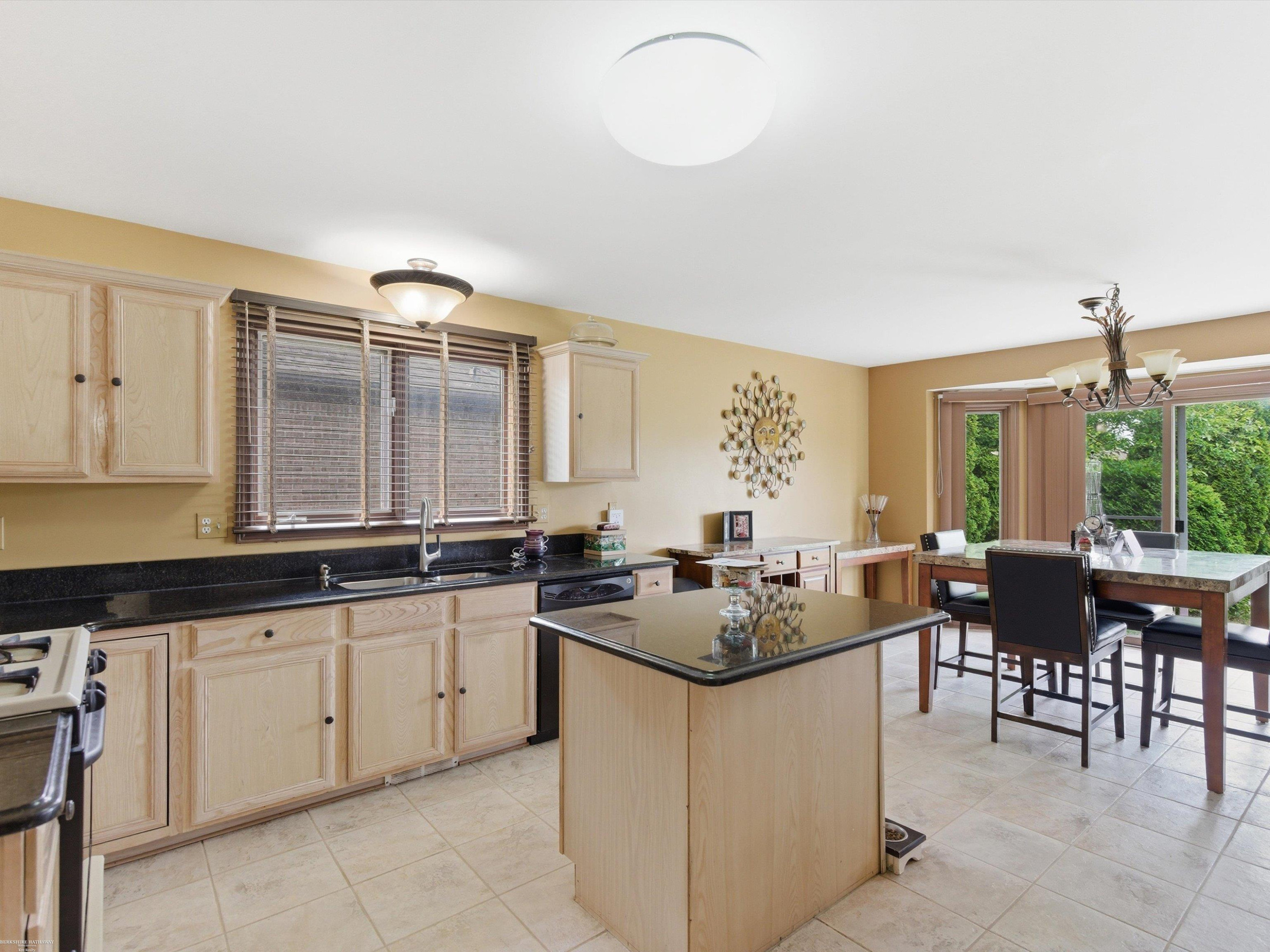 41891 Clinton Pines Drive, Clinton Twp, MI 48038 — Photo 15