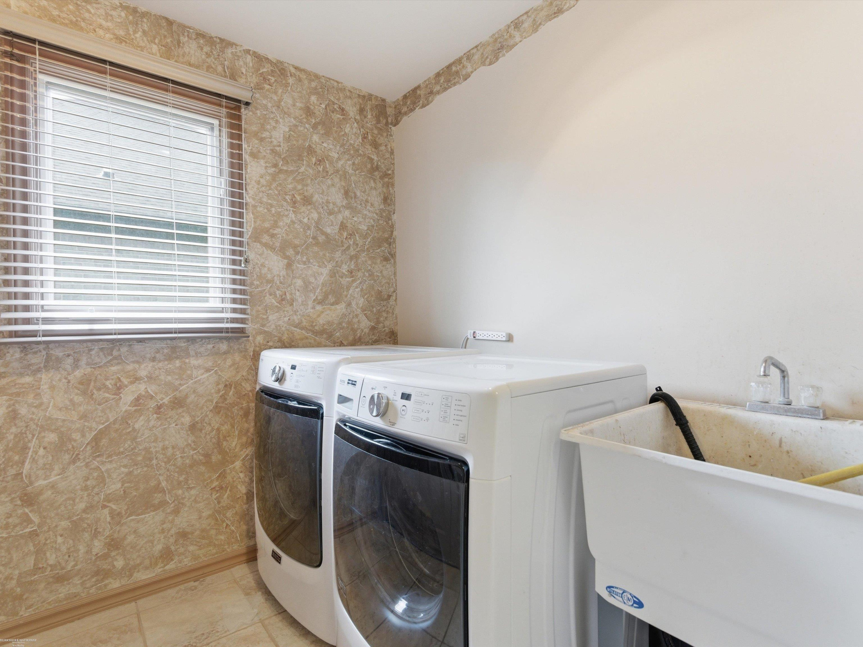 41891 Clinton Pines Drive, Clinton Twp, MI 48038 — Photo 25