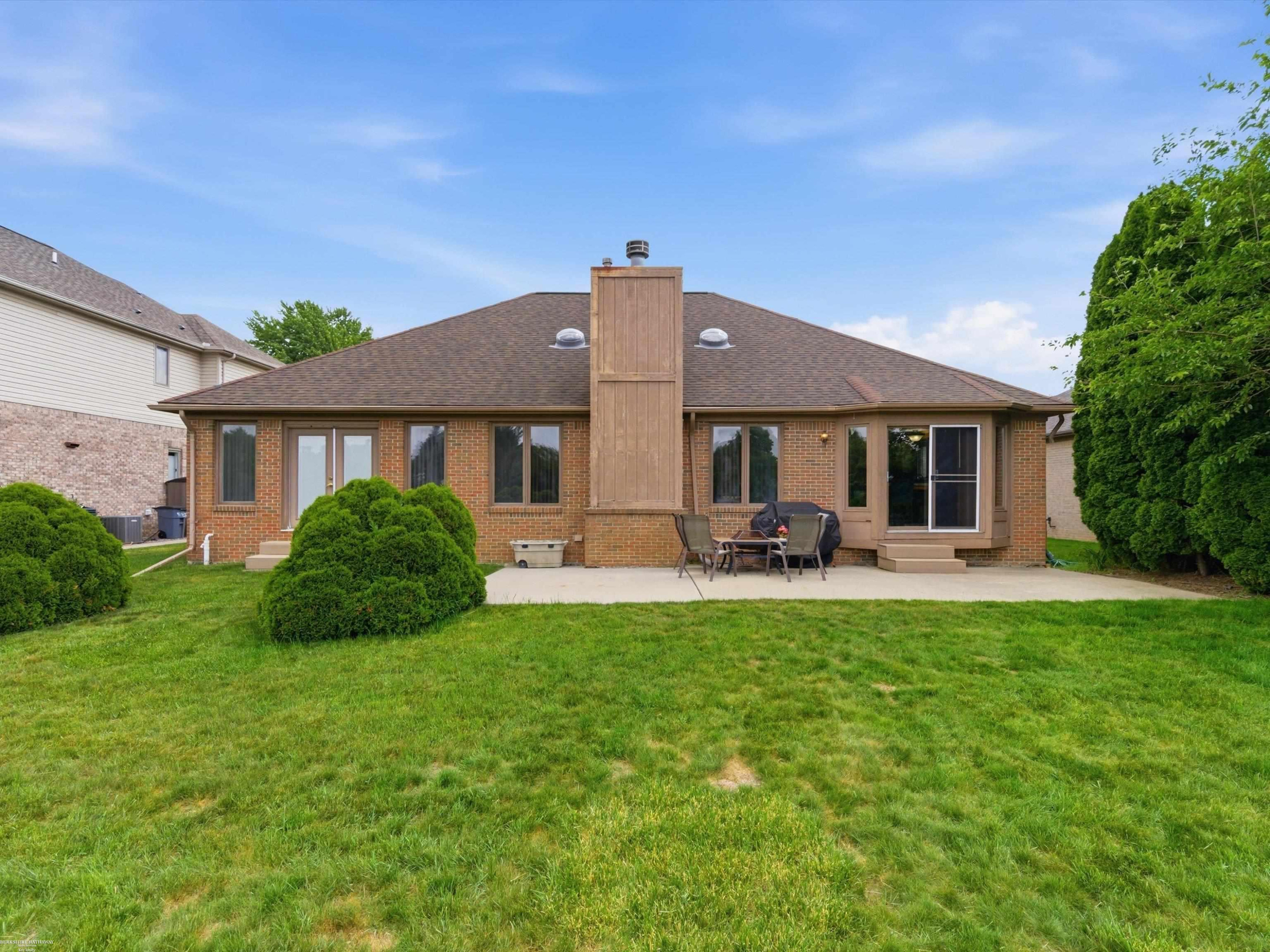 41891 Clinton Pines Drive, Clinton Twp, MI 48038 — Photo 40