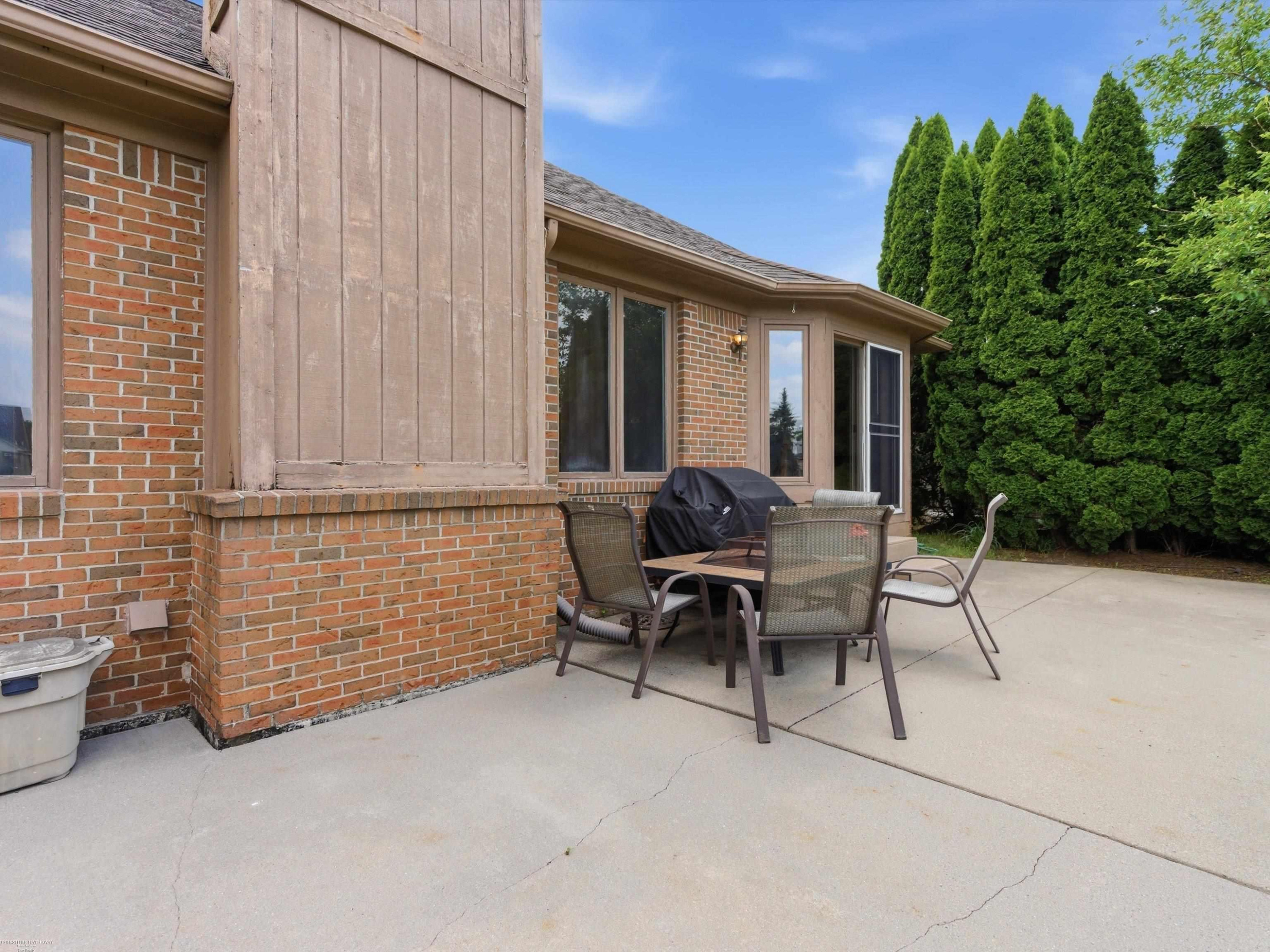 41891 Clinton Pines Drive, Clinton Twp, MI 48038 — Photo 42