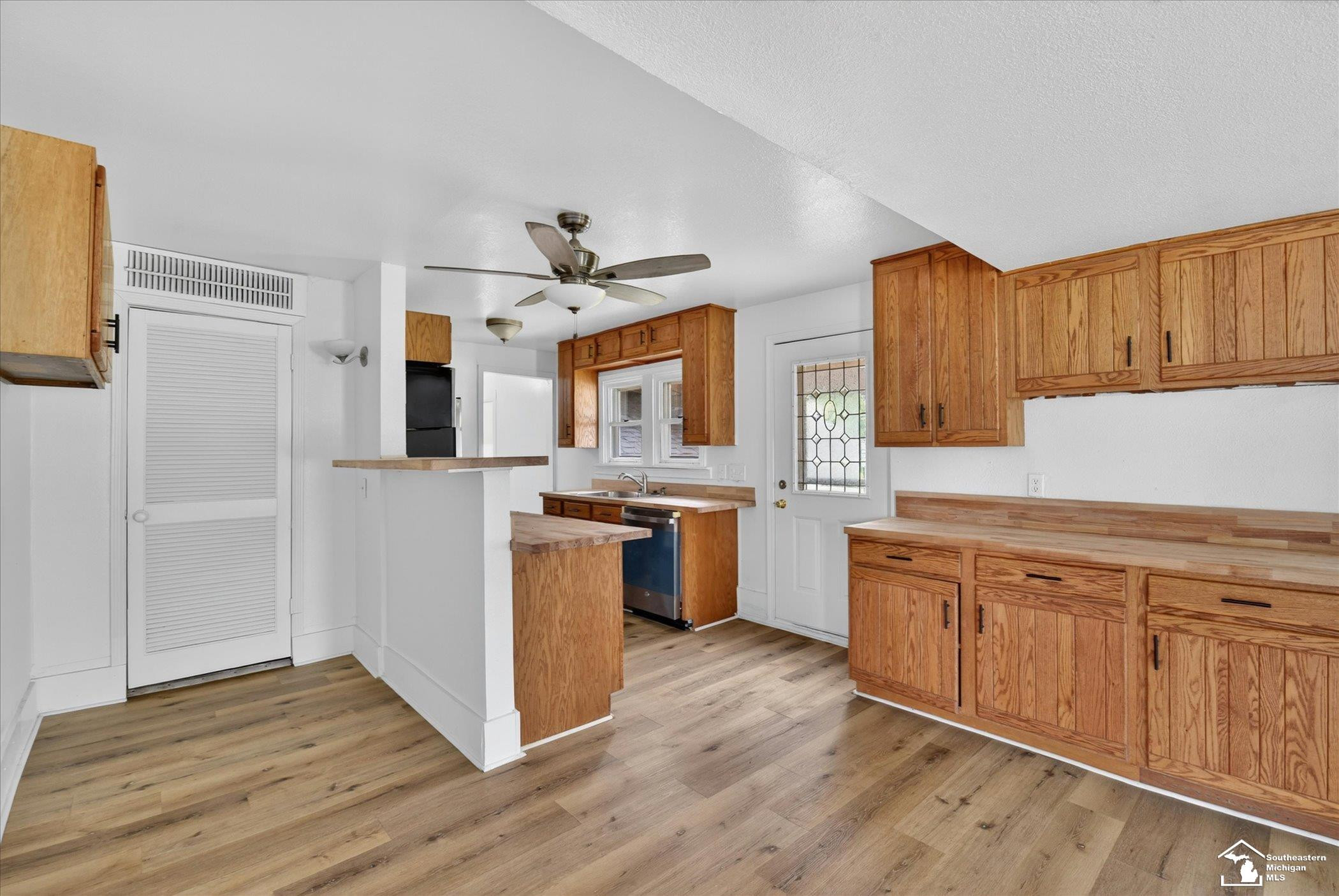 5813 W Temperance Road, MI 49267 — Photo 17