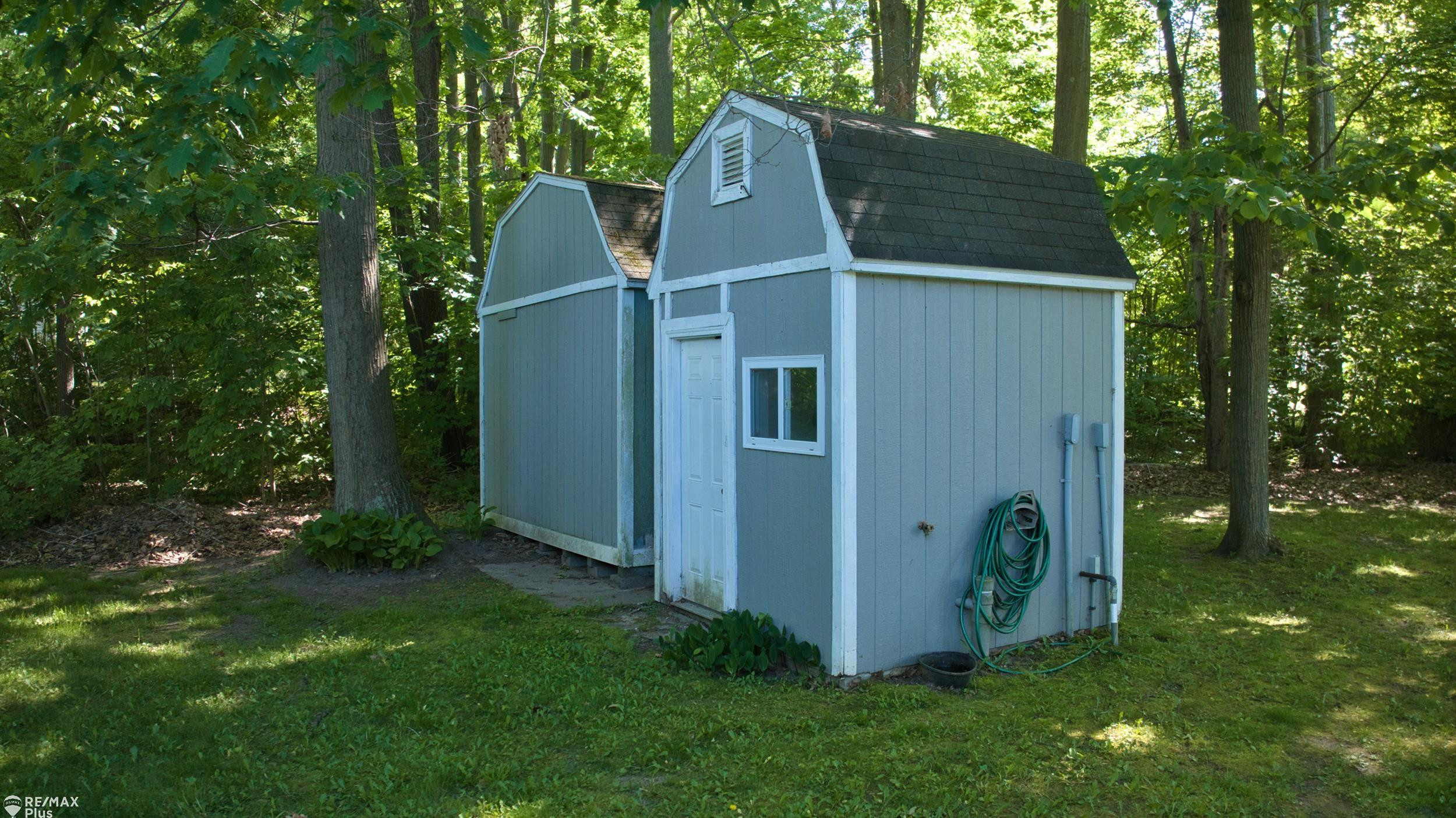 1926 New Rochelle Drive, Lapeer, MI 48446 — Photo 9