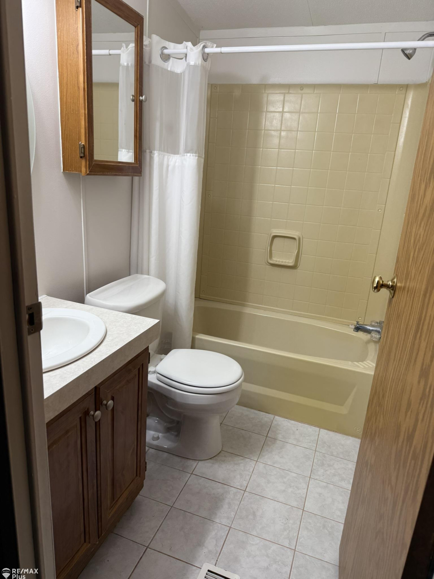 1926 New Rochelle Drive, Lapeer, MI 48446 — Photo 57