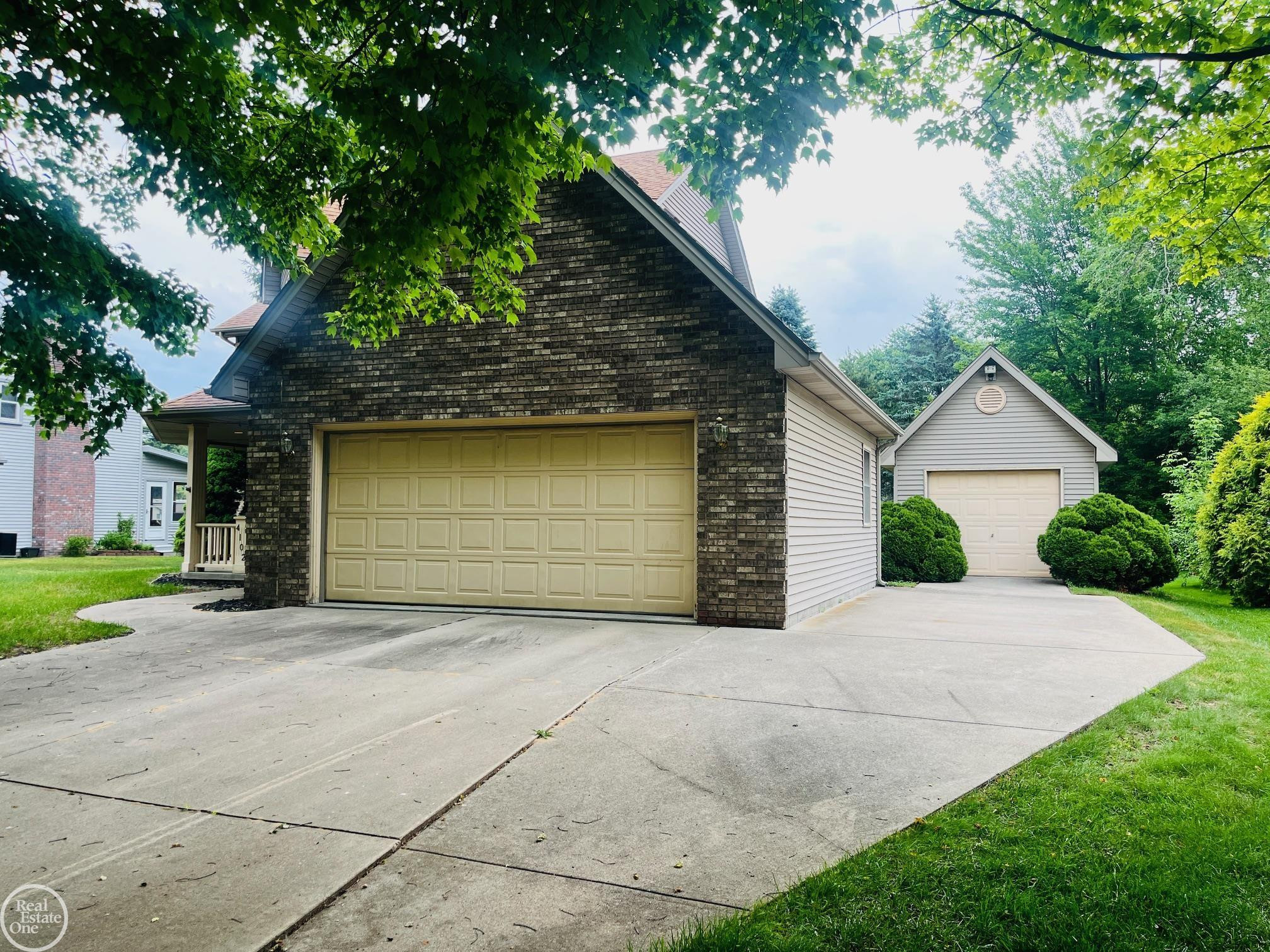 4102 James Court, MI 48059 — Photo 2