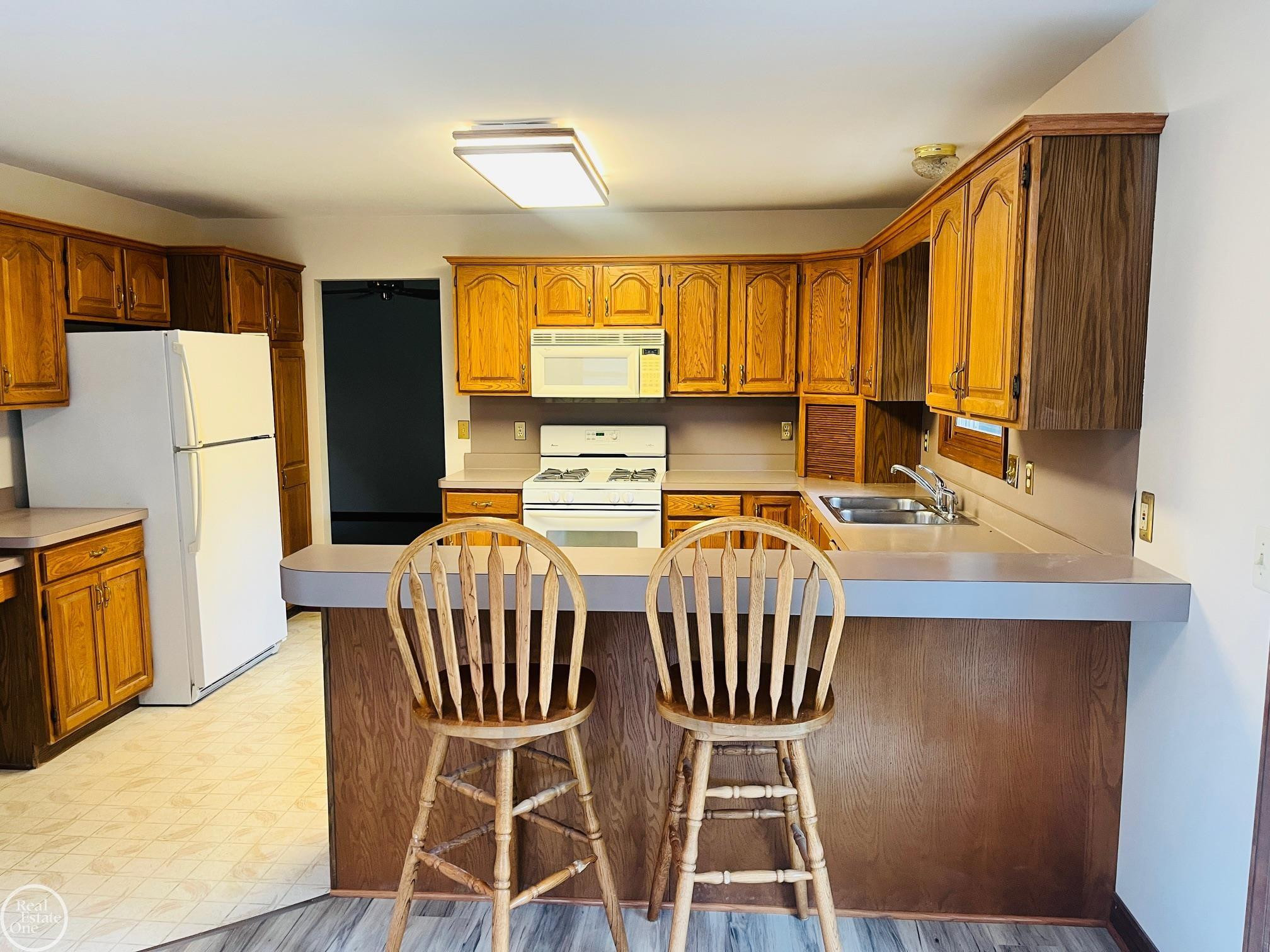 4102 James Court, MI 48059 — Photo 5