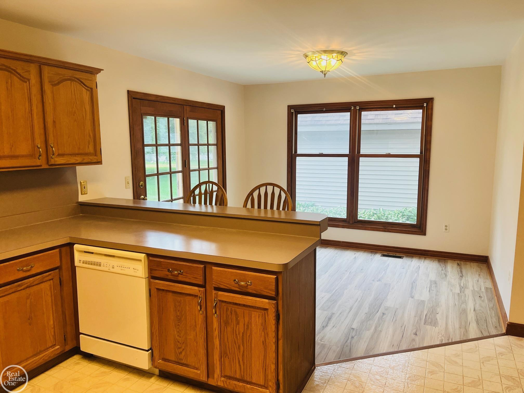 4102 James Court, MI 48059 — Photo 6