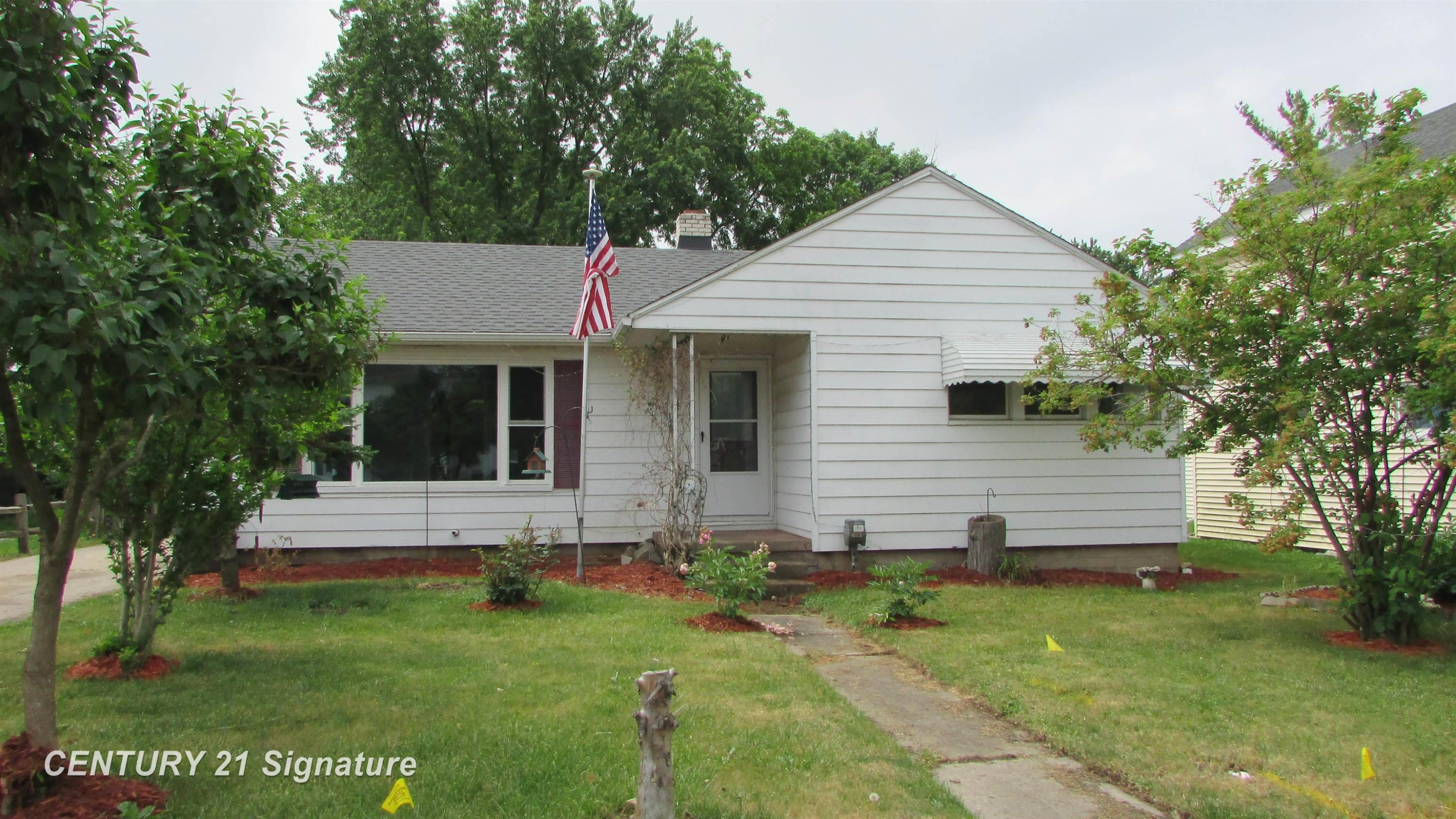 620 E Washington Street, Freeland, MI 48623