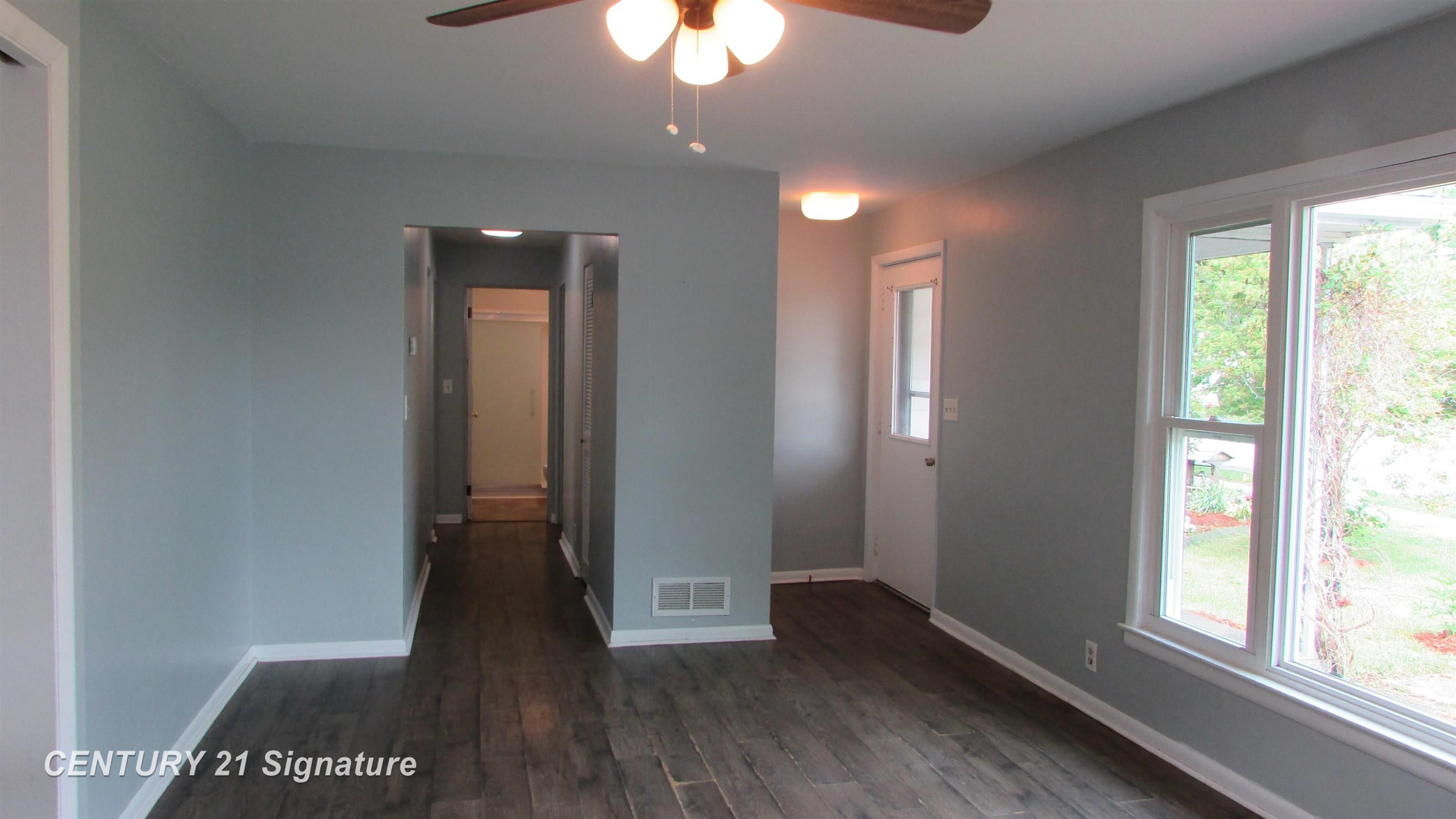 620 E Washington Street, Freeland, MI 48623 — Photo 3