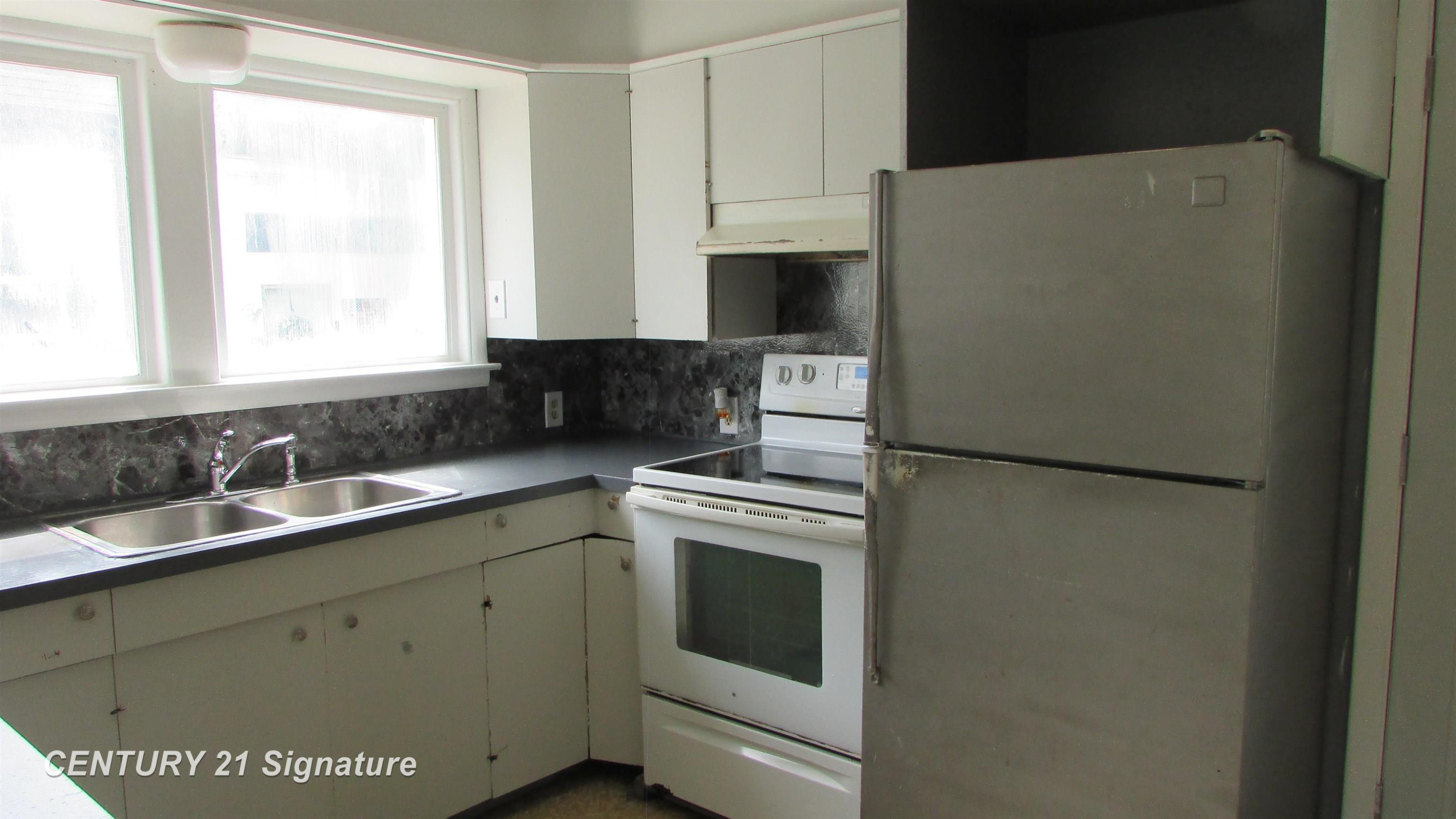 620 E Washington Street, Freeland, MI 48623 — Photo 5
