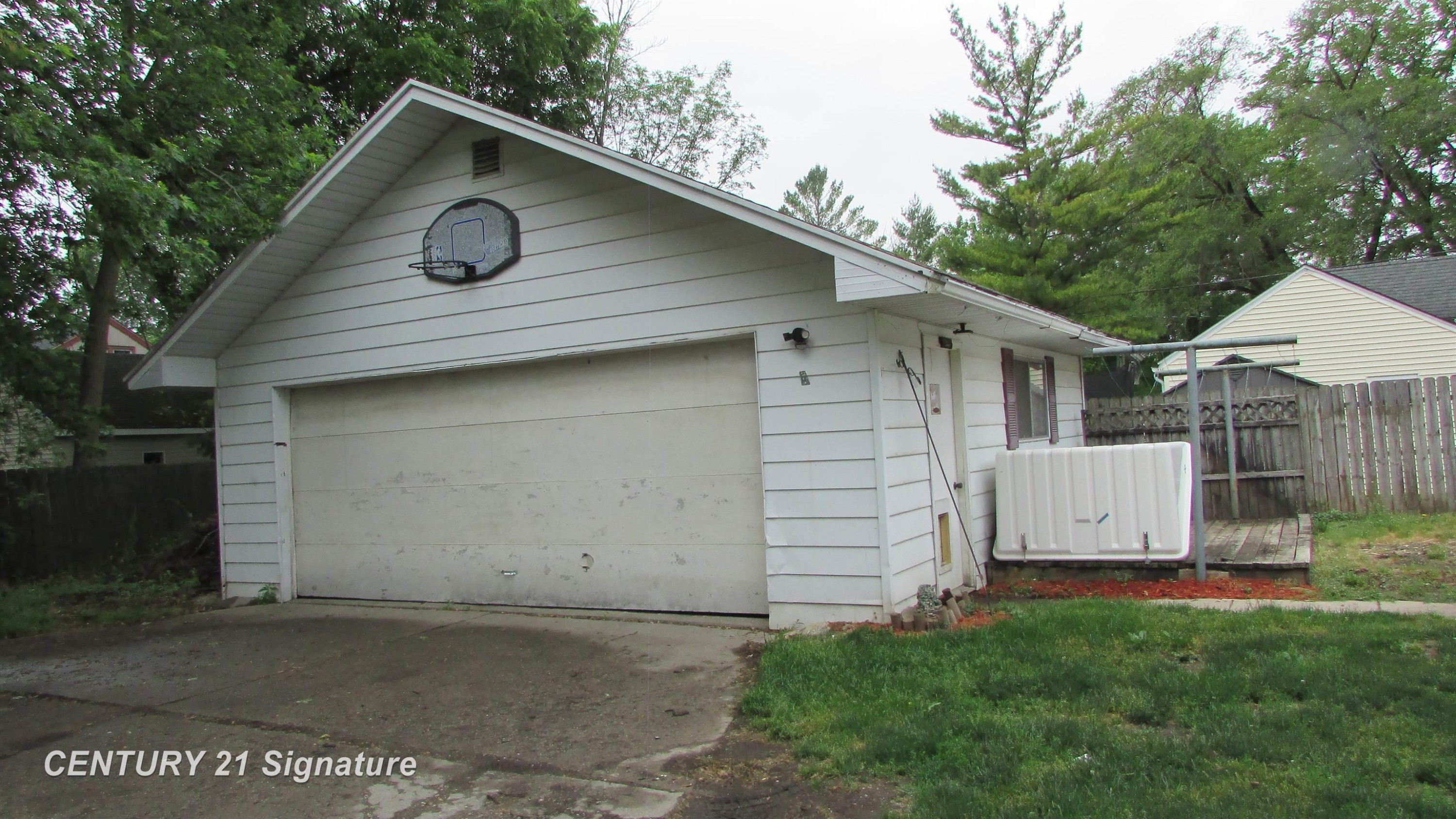620 E Washington Street, Freeland, MI 48623 — Photo 23