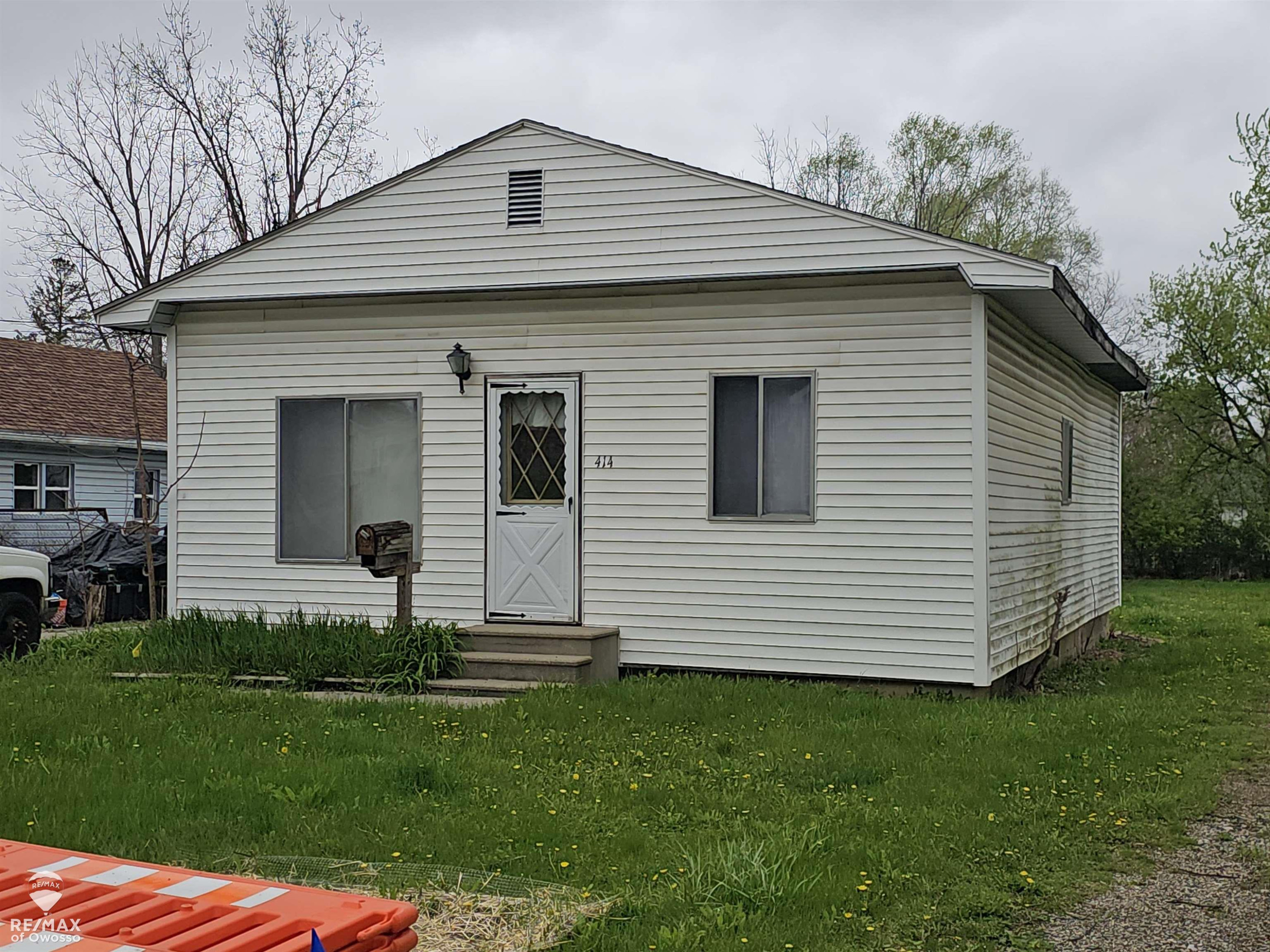 414 Prindle Street, Owosso, MI 48867 — front exterior