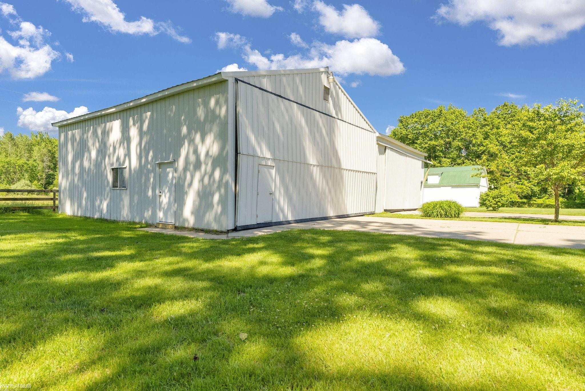 8211 Black River Road, Croswell, MI 48422 — Photo 51