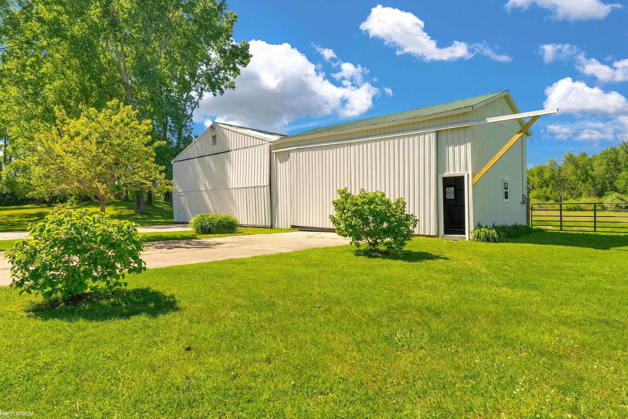 8211 Black River Road, Croswell, MI 48422 — Photo 52