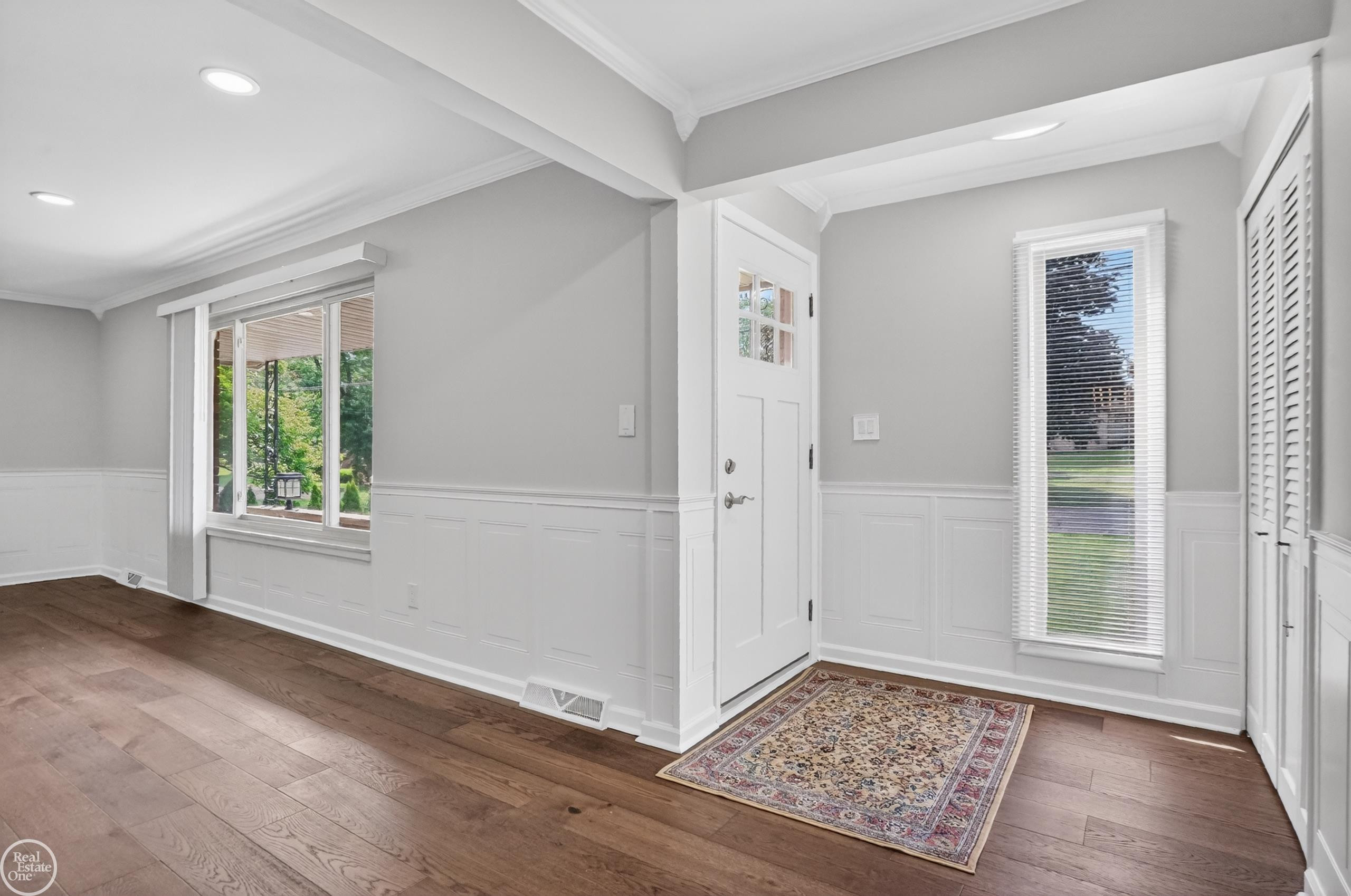 8650 Sandy Crest Drive, White Lake, MI — Photo 2