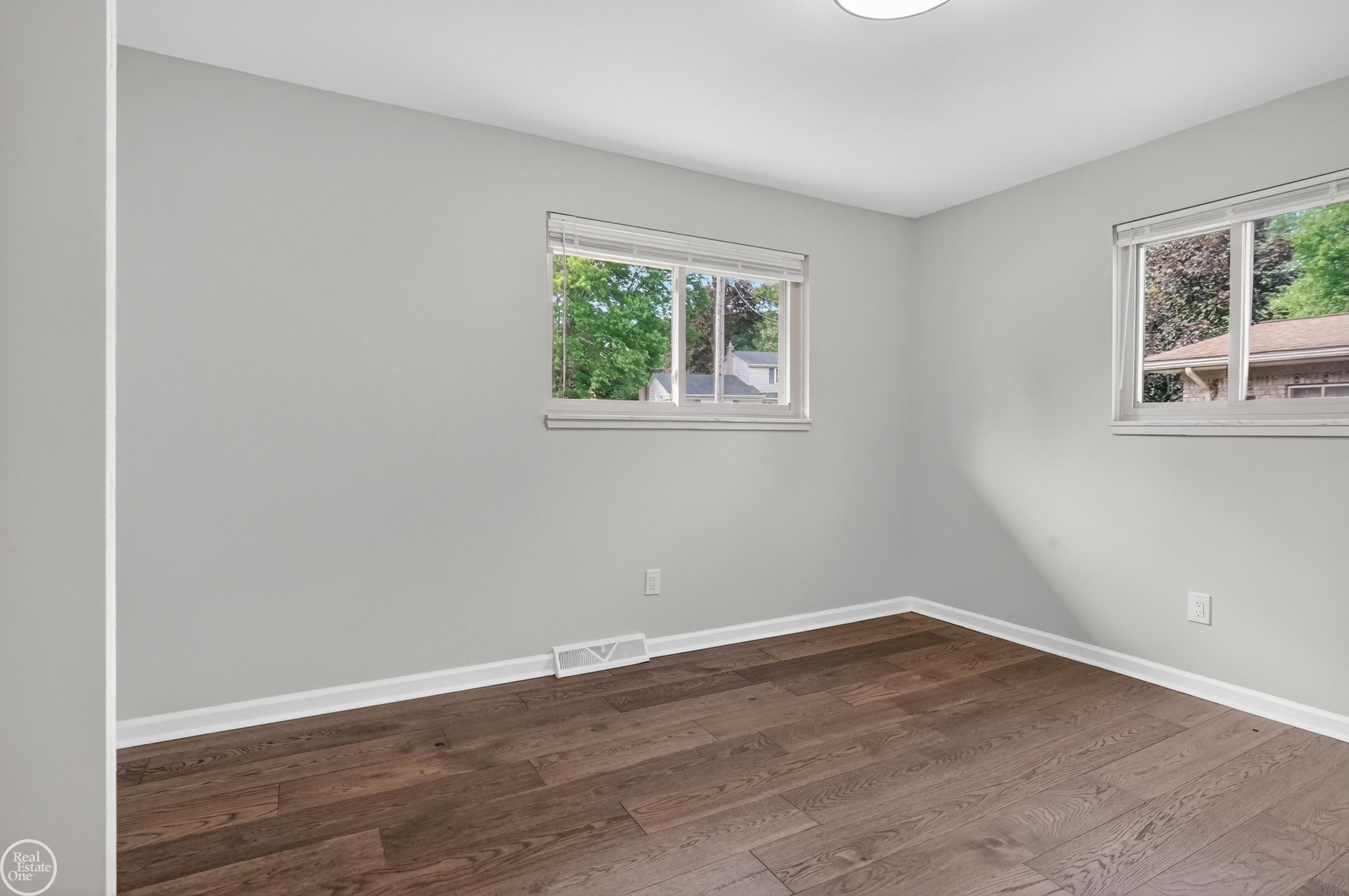 8650 Sandy Crest Drive, White Lake, MI — Photo 15
