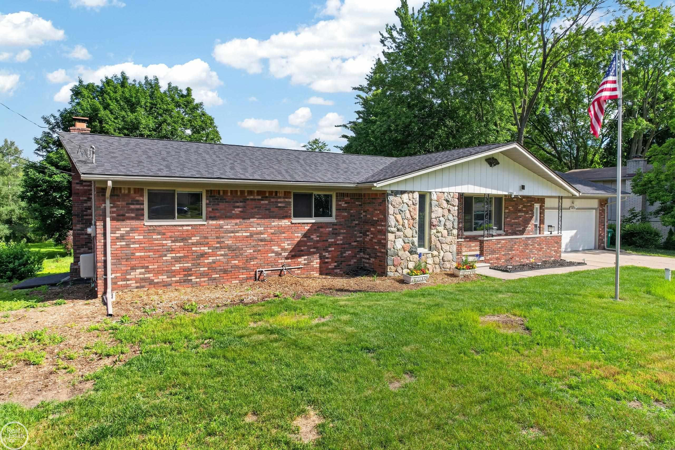 8650 Sandy Crest Drive, White Lake, MI — Photo 41