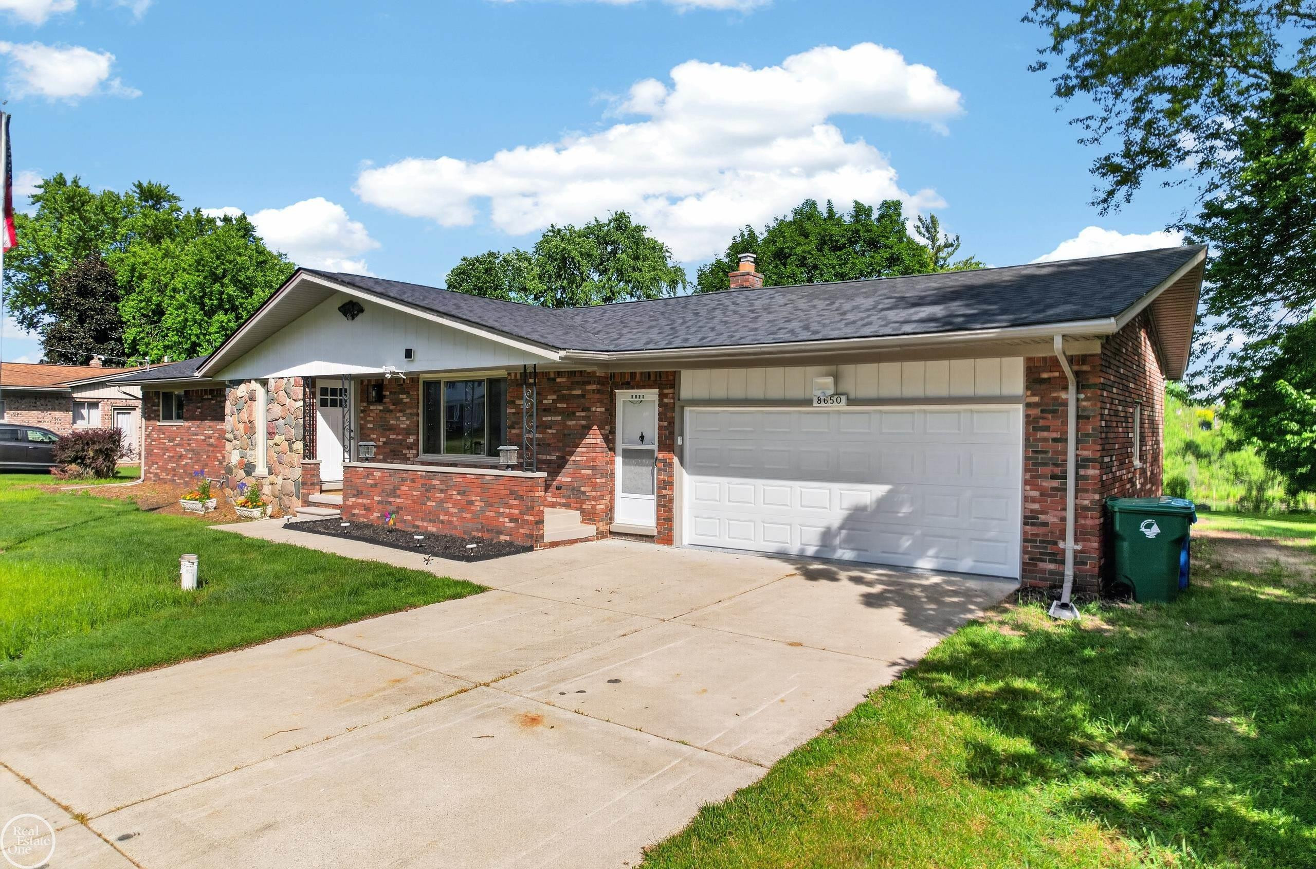 8650 Sandy Crest Drive, White Lake, MI — Photo 43