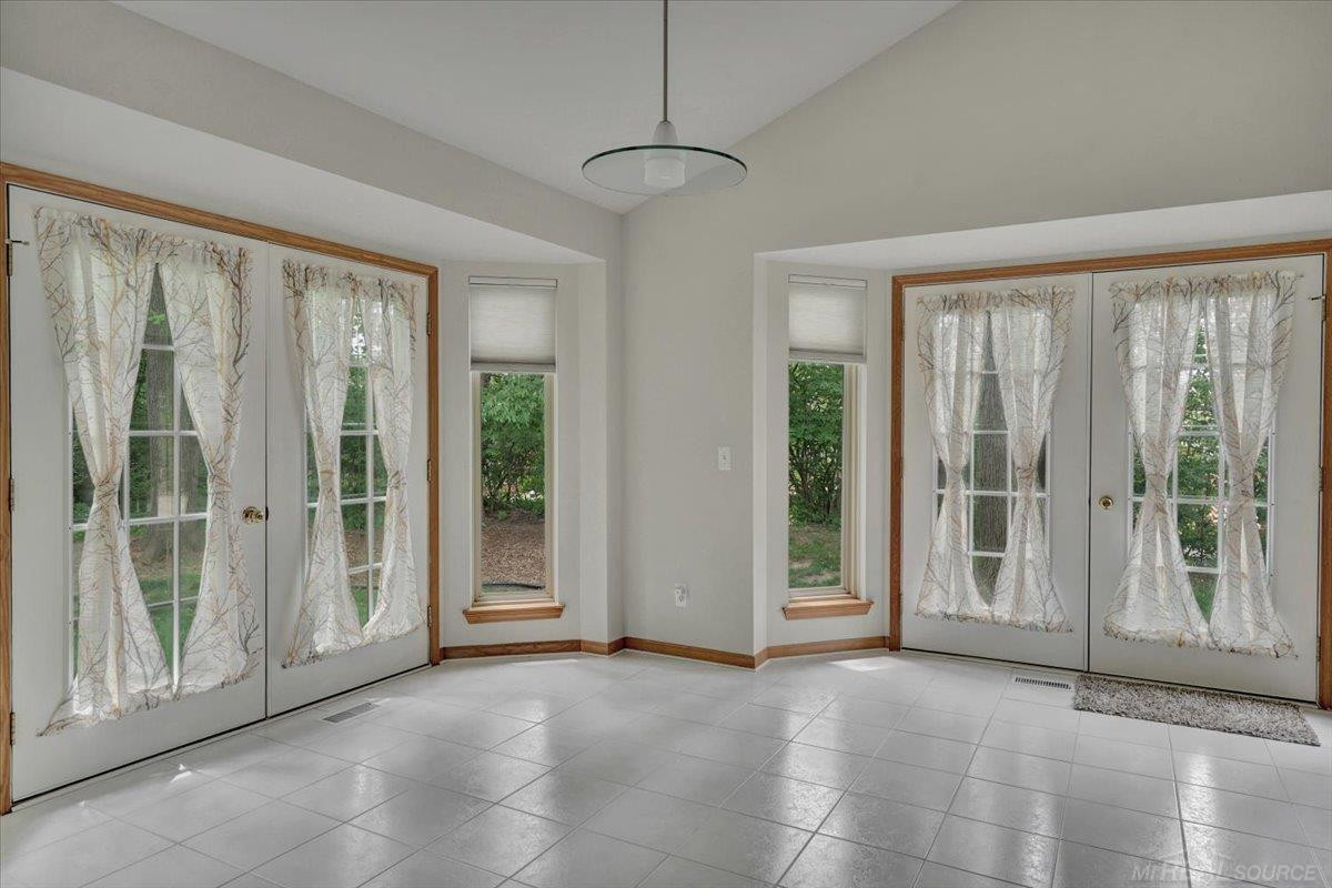 15634 Corso Drive, Clinton Twp, MI 48035 — Photo 8
