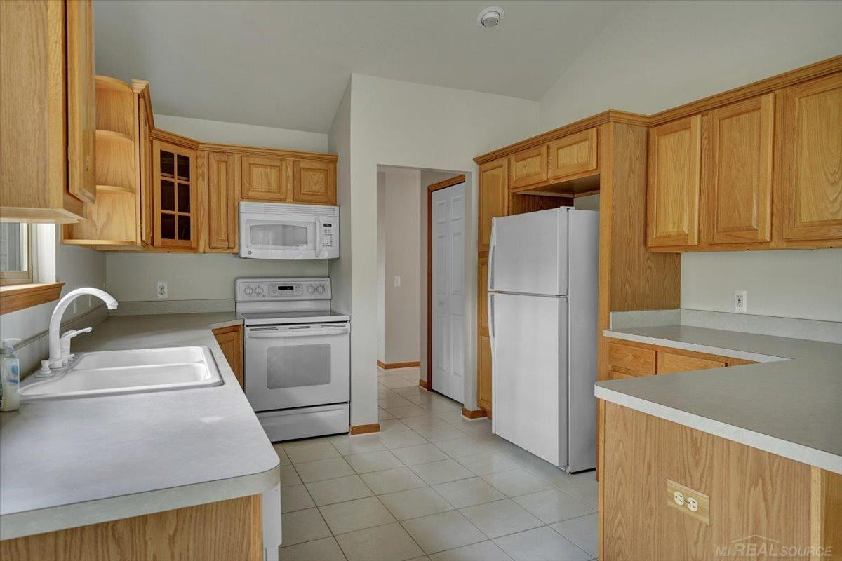 15634 Corso Drive, Clinton Twp, MI 48035 — Photo 10