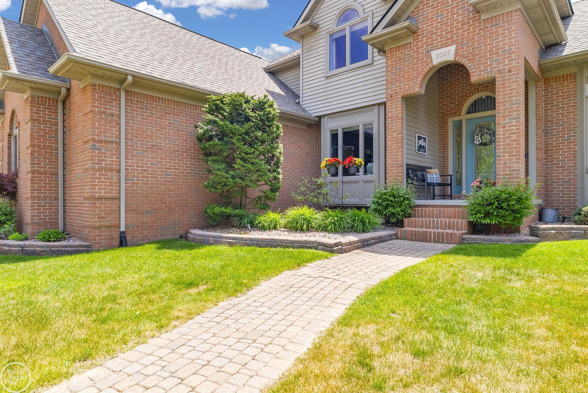 3007 Shorewood Boulevard, MI 48059 — Photo 6