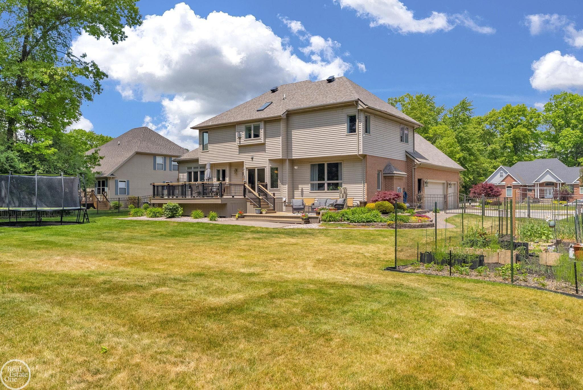 3007 Shorewood Boulevard, MI 48059 — Photo 8